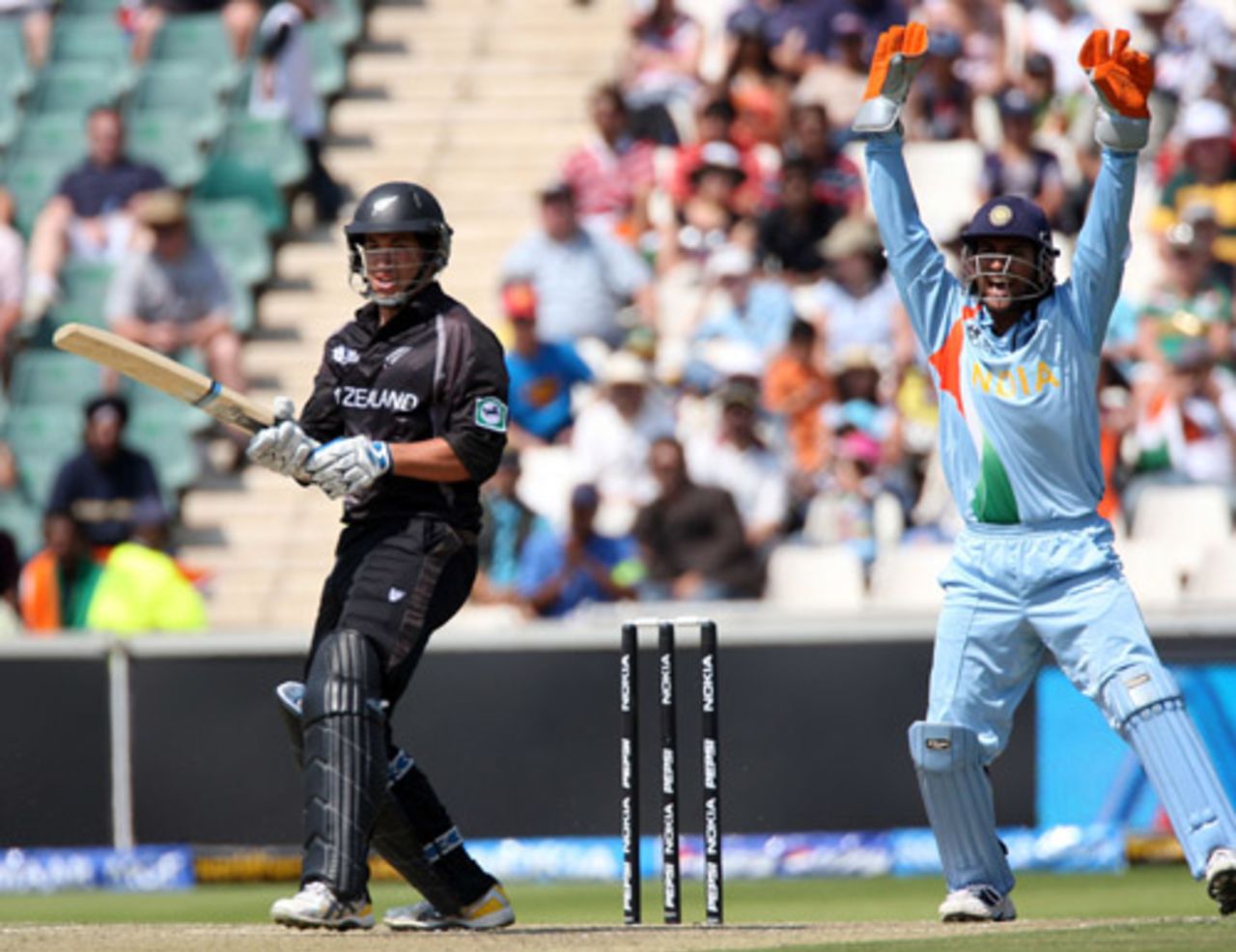 Mahendra Singh Dhoni makes a successful lbw appeal against Ross Taylor, India v New Zealand, Group E, ICC World Twenty20, Johannesburg, September 16, 2007