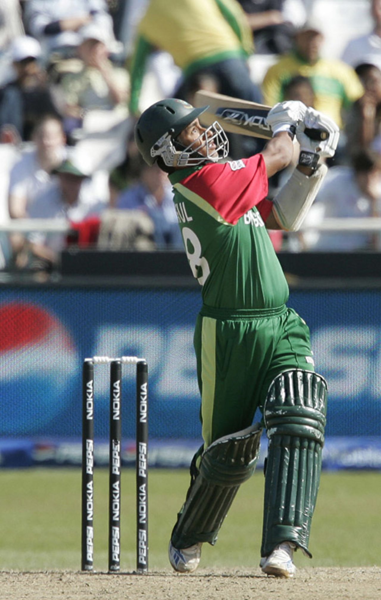 Mohammad Ashraful miscues a pull, Australia v Bangladesh, Group F, ICC World Twenty20, Cape Town, September 16, 2007