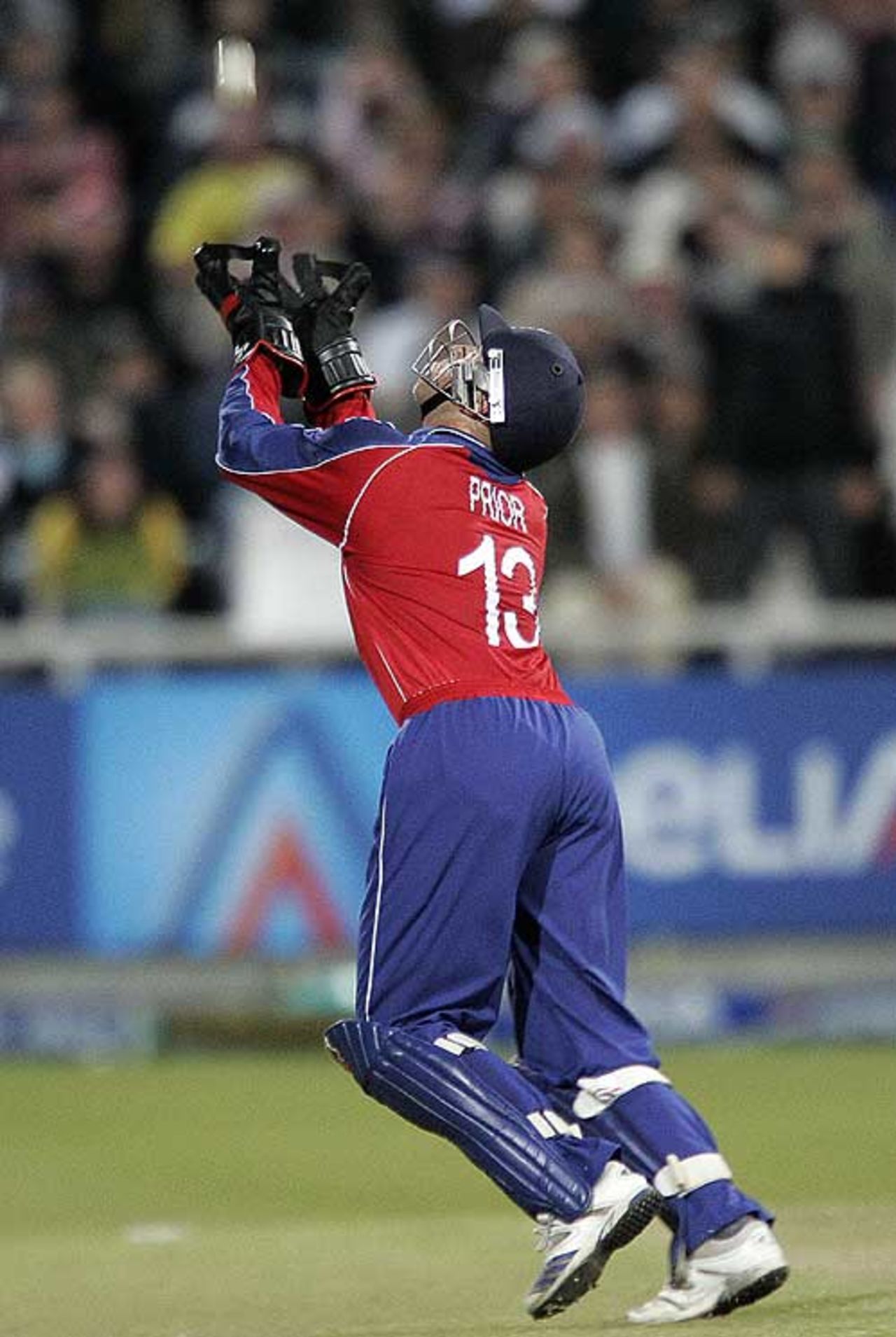 Matt Prior dives to take the wicket of Justin Kemp, Group E, ICC World Twenty20, Cape Town, September 16, 2007