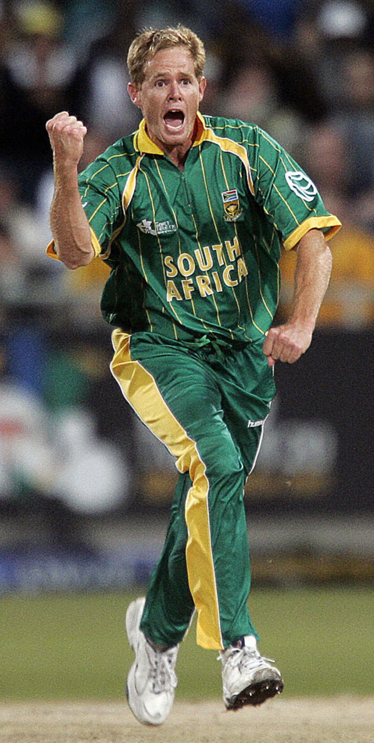 A jubilant Shaun Pollock dismisses Paul Collingwood, Group E, ICC World Twenty20, Cape Town, September 16, 2007