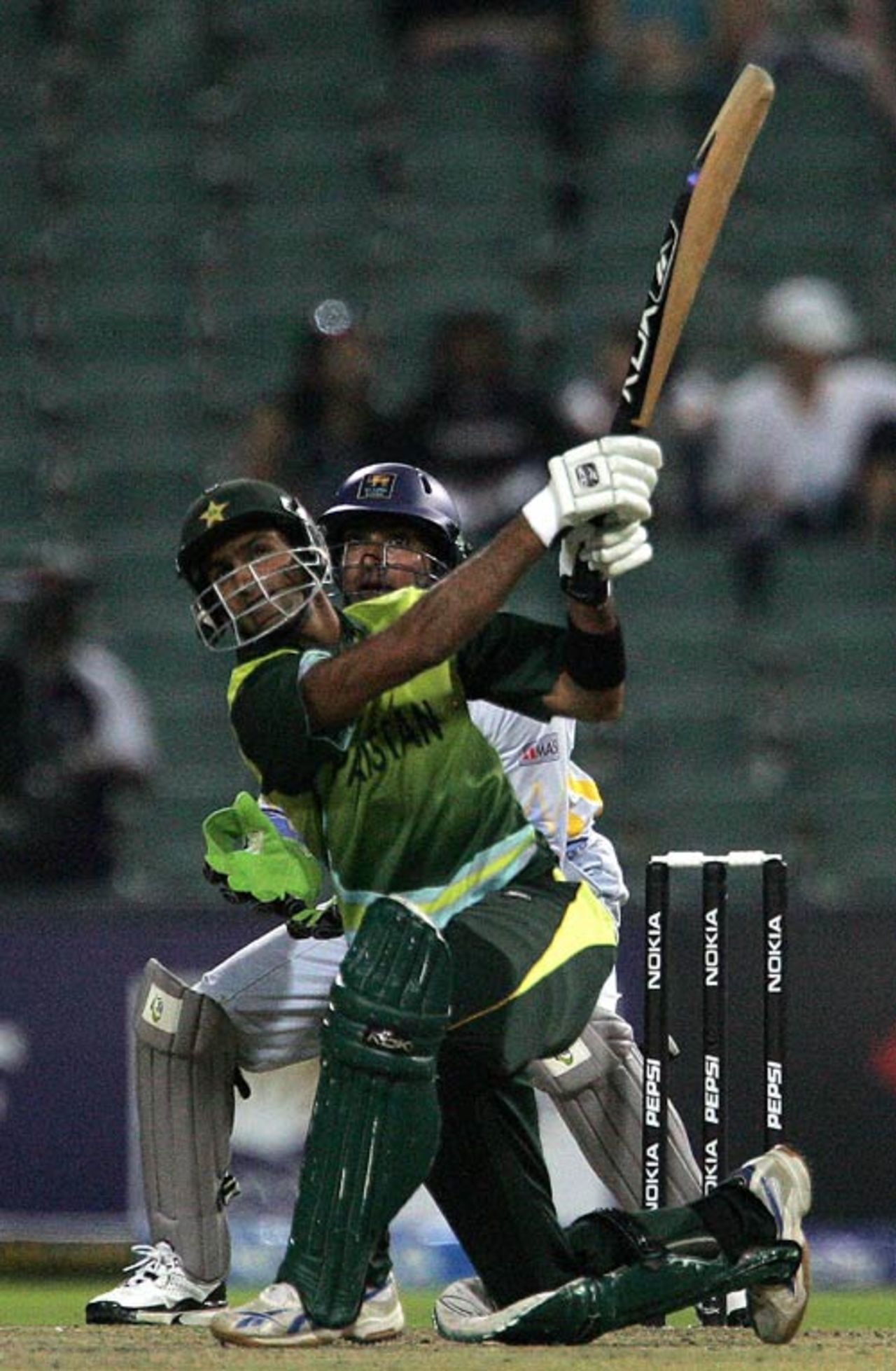 Shoaib Malik smashes one down the ground during his rescue act of 57, Pakistan v Sri Lanka, Group F, Johannesburg, September 17, 2007