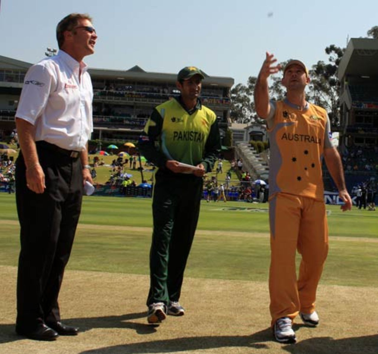 Shoaib Malik won the toss and chose to field, Australia v Pakistan, Group F, ICC World Twenty20, Johannesburg, September 18, 2007