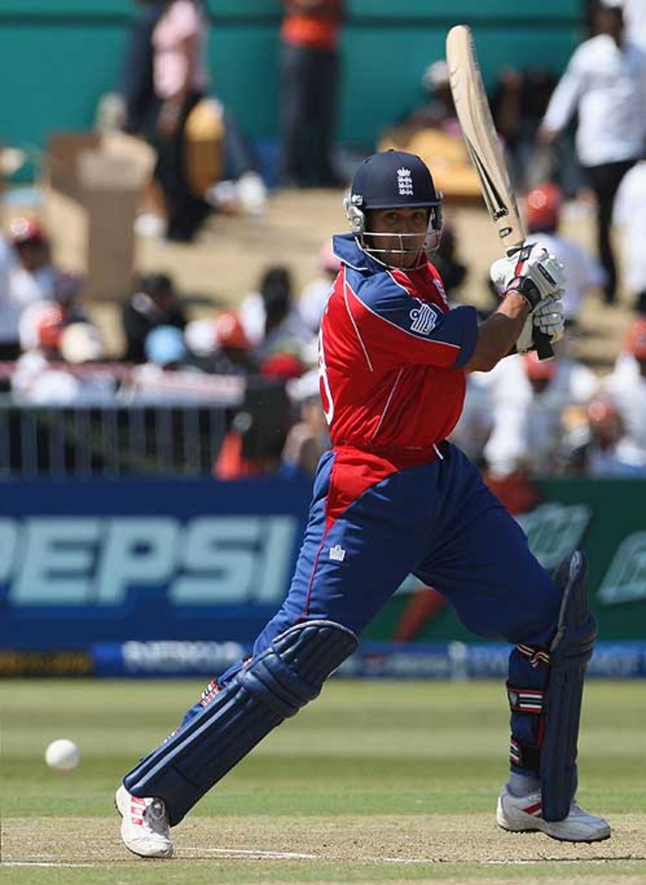 Vikram Solanki cuts through the covers, England v New Zealand, Group E, ICC World Twenty20, Johannesburg, September 18, 2007