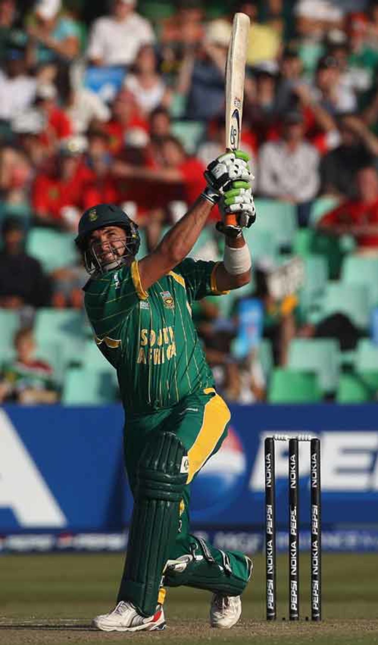 Justin Kemp relieved the pressure with some huge hits, South Africa v New Zealand, Group E, ICC World Twenty20, Durban, September 19, 2007
