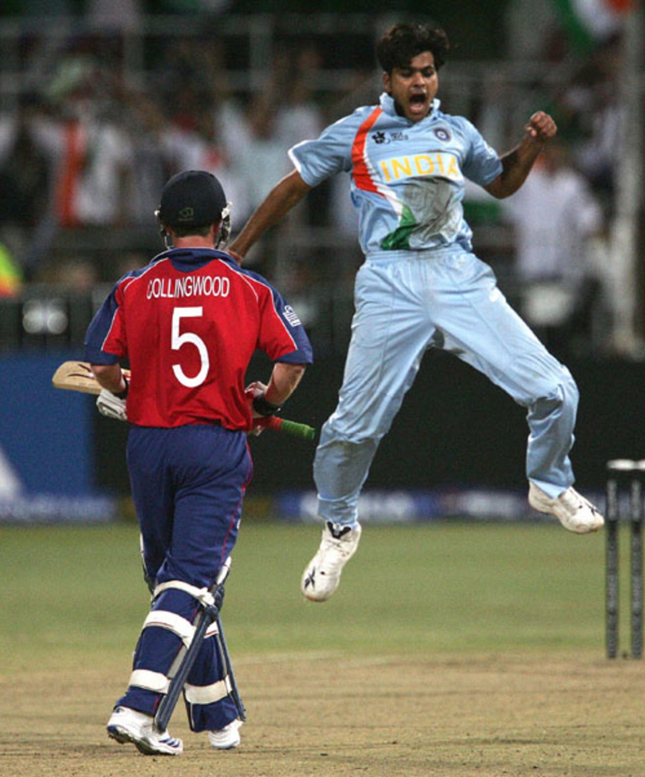 RP Singh whoops it up after bowling Paul Collingwood, England v India, Group E, ICC World Twenty20, Durban, September 19, 2007