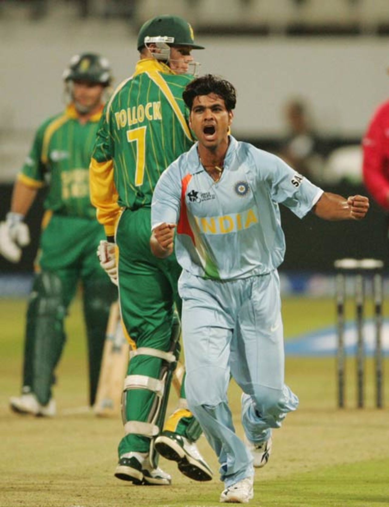 RP Singh is pumped up after dismissing Shaun Pollock, India v South Africa, Group E, ICC World Twenty20, Durban, September 20, 2007