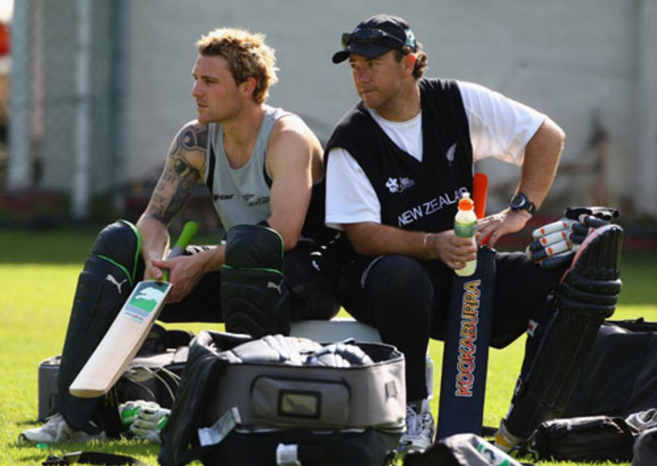 Brendon McCullum and Craig McMillan take a breather at the Newlands nets, Cape Town, September 21, 2007