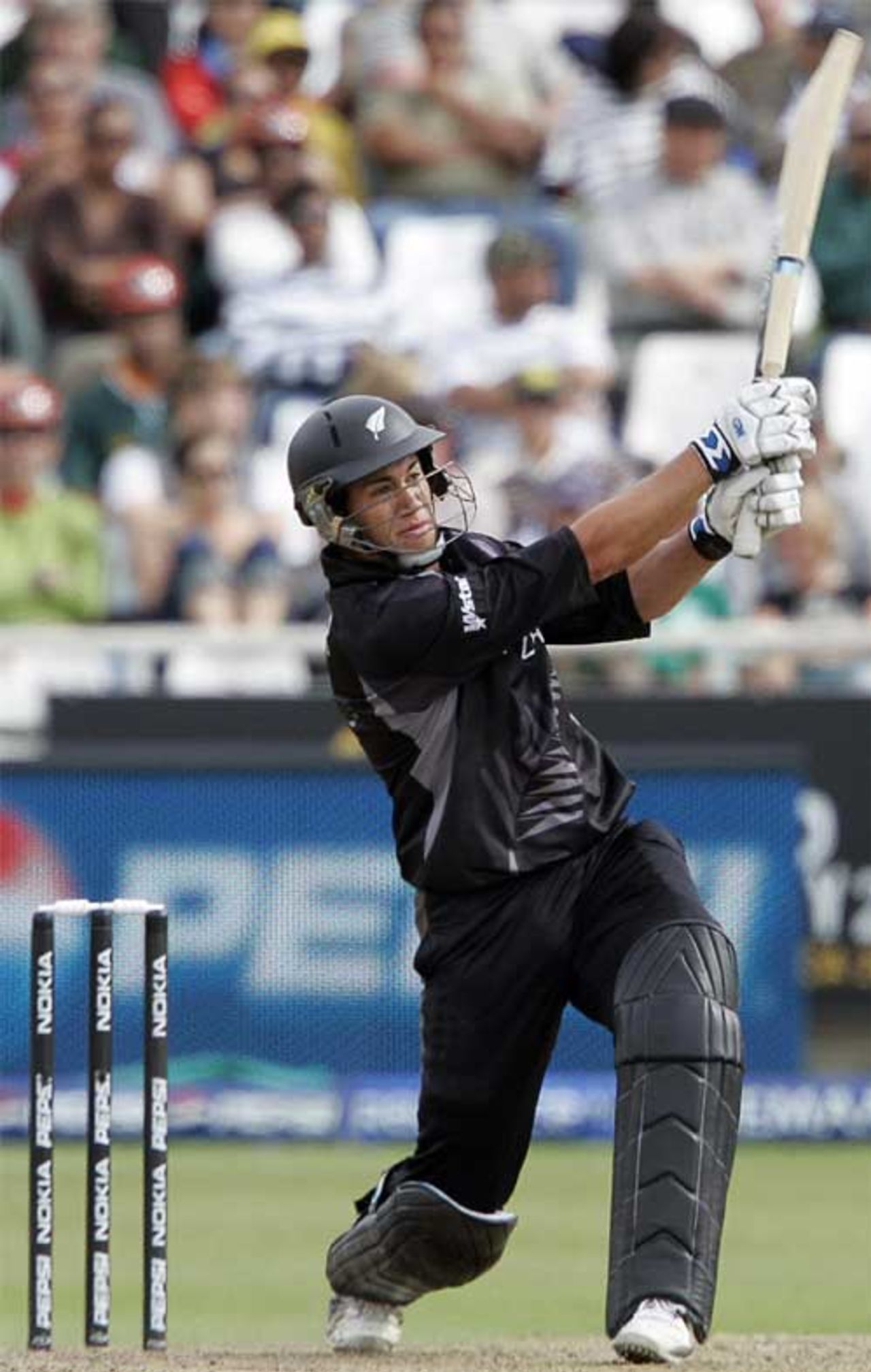 Ross Taylor smashed 37 not out from 23 balls, Pakistan v New Zealand, 1st Semi-final, ICC World Twenty20, Cape Town