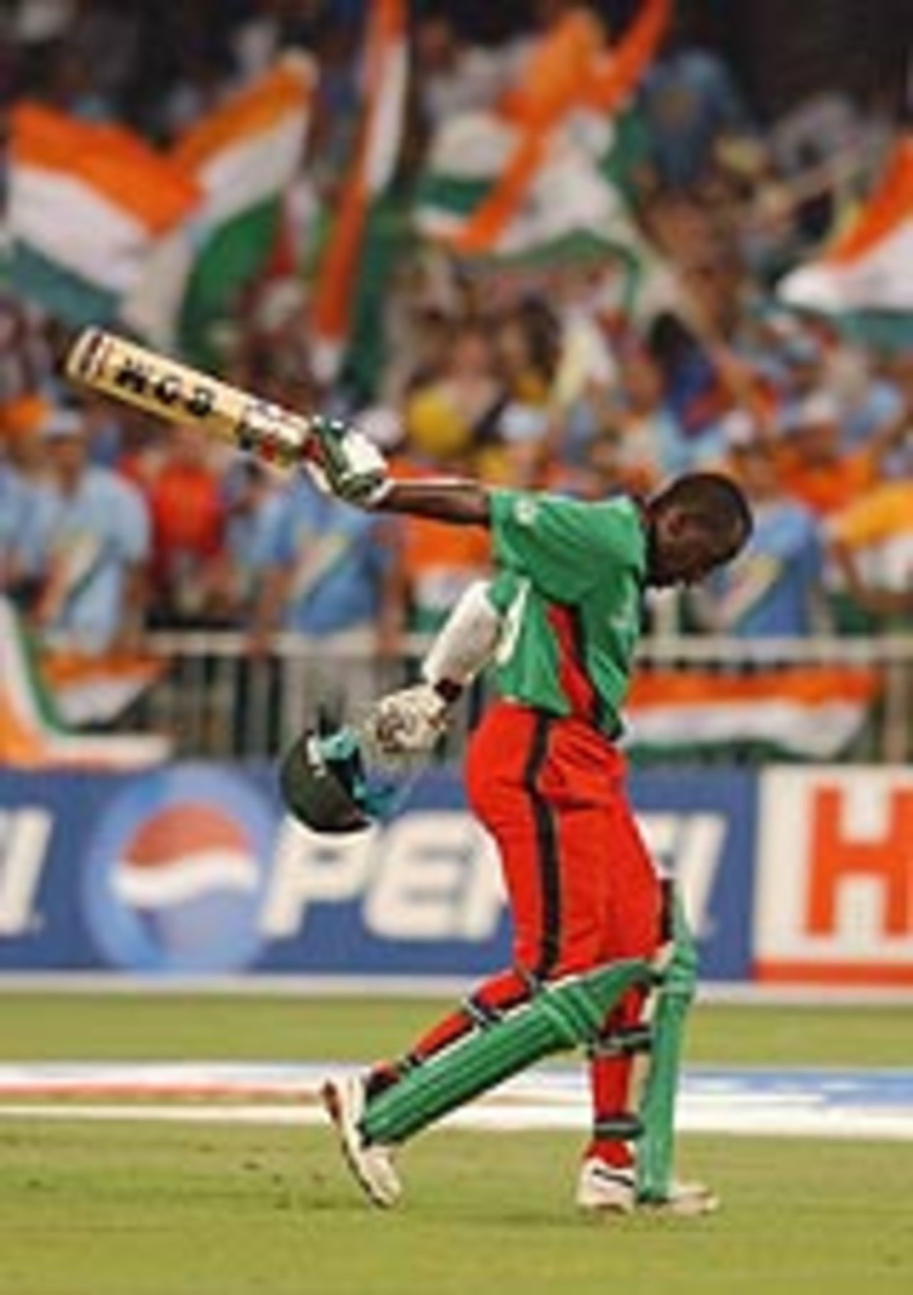 Maurice Odumbe returns to pavilion, Kenya v India, World Cup semi-final 2003