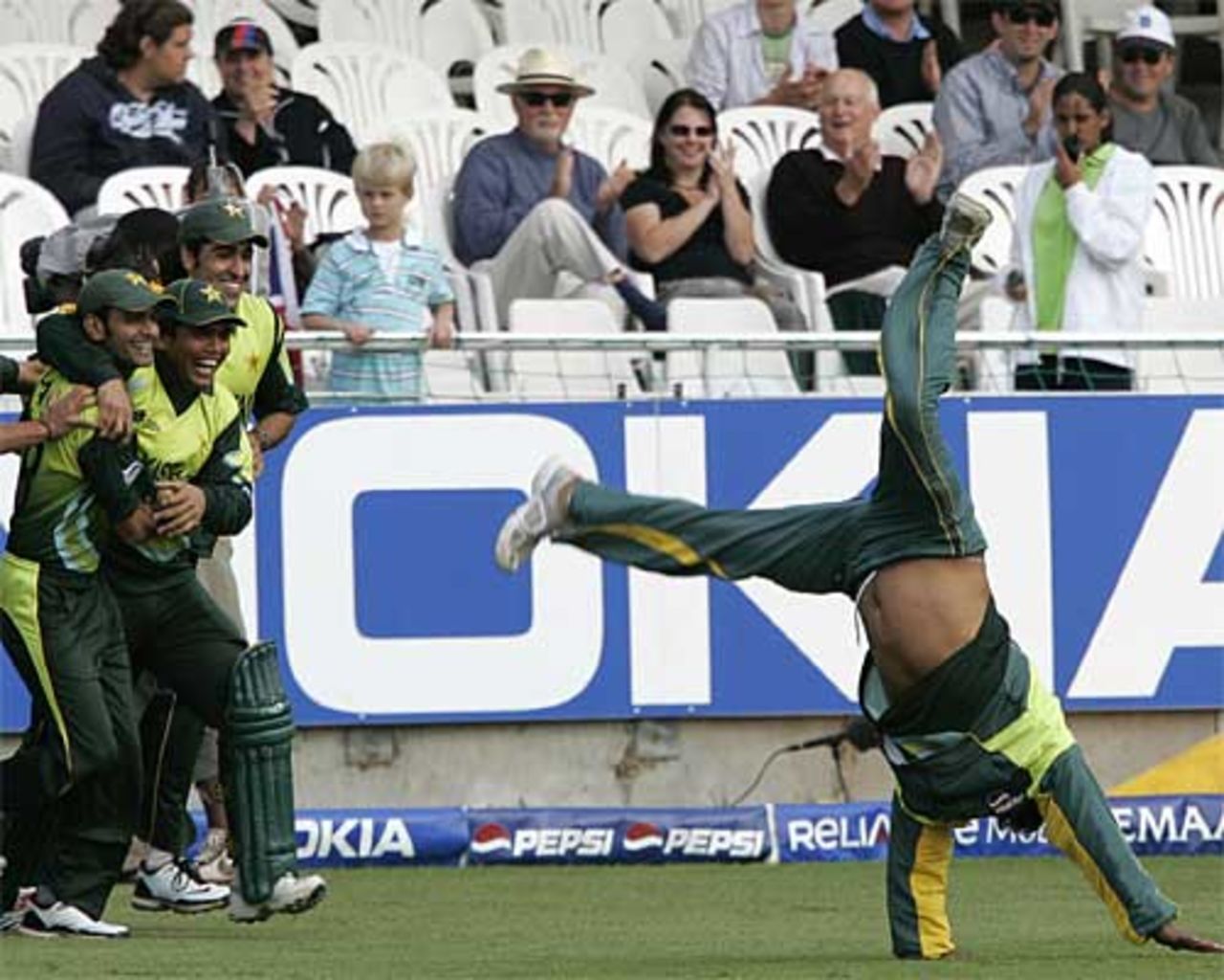 Cartwheeling to success: Pakistan celebrate making the final, 1st Semi-final, ICC World Twenty20, Cape Town