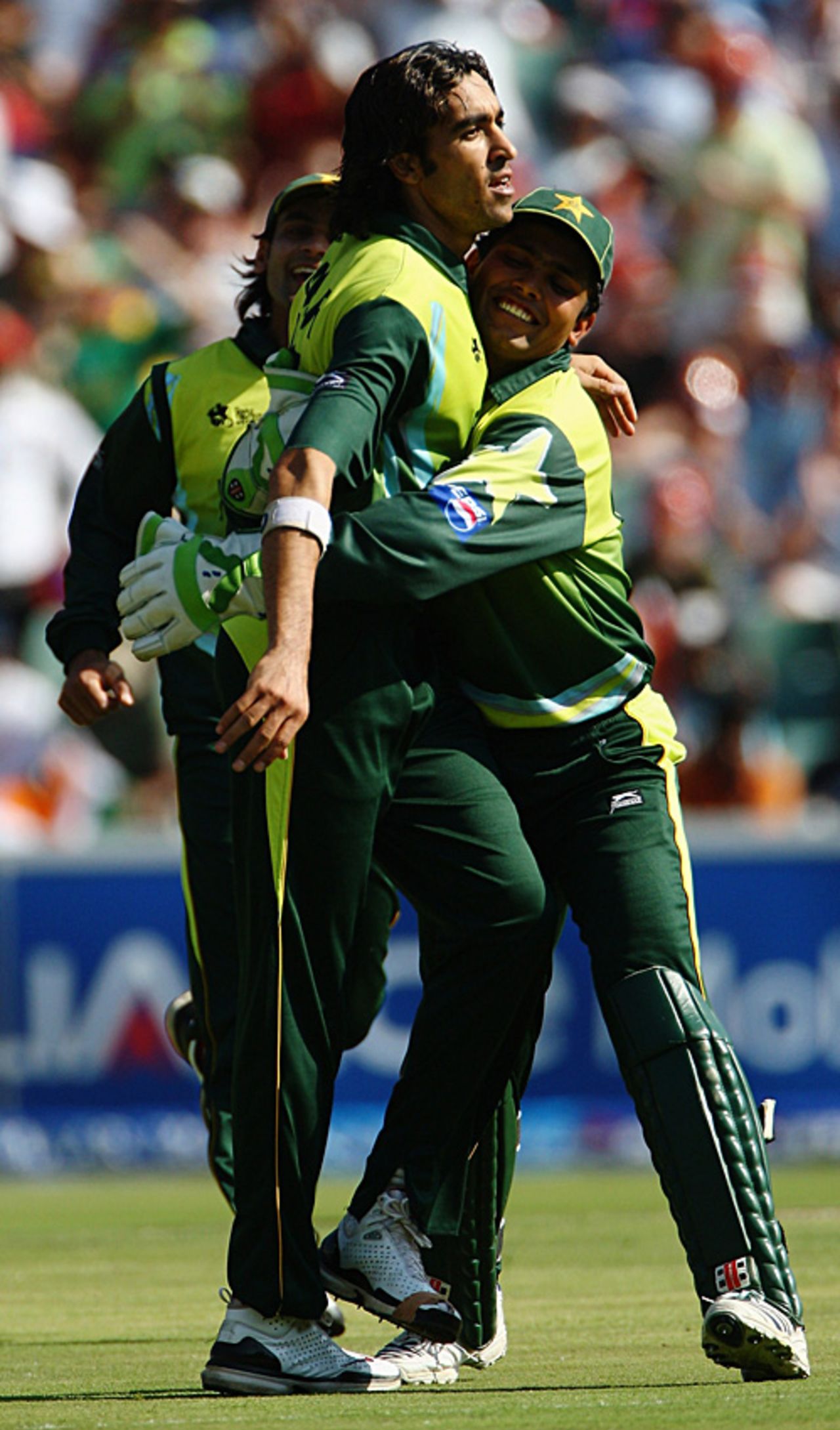 Umar Gul is mobbed by his team-mates on one of his three wickets in the World Twenty20 final, India v Pakistan, ICC World Twenty20 final, Johannesburg, September 24, 2007