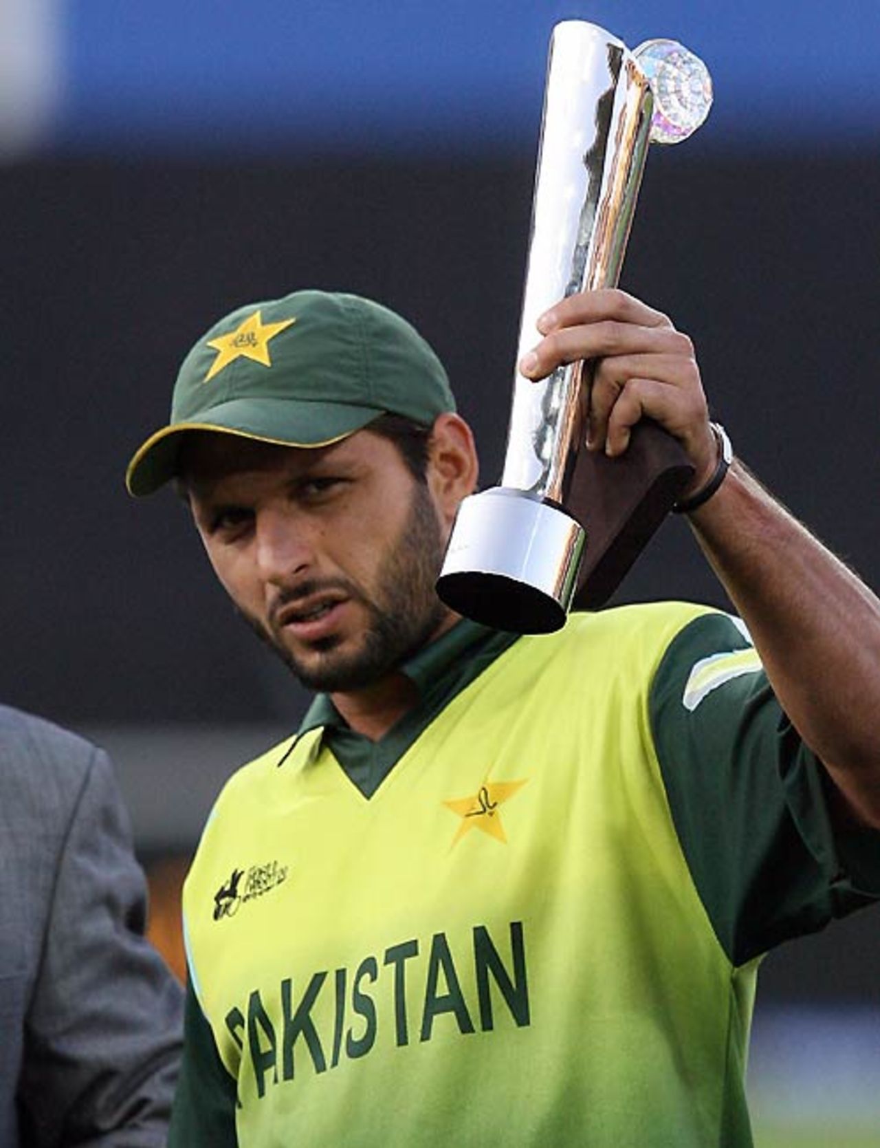 Shahid Afridi poses with the Player-of-the-Series trophy, India v Pakistan, ICC World Twenty20 final, Johannesburg, September 24, 2007