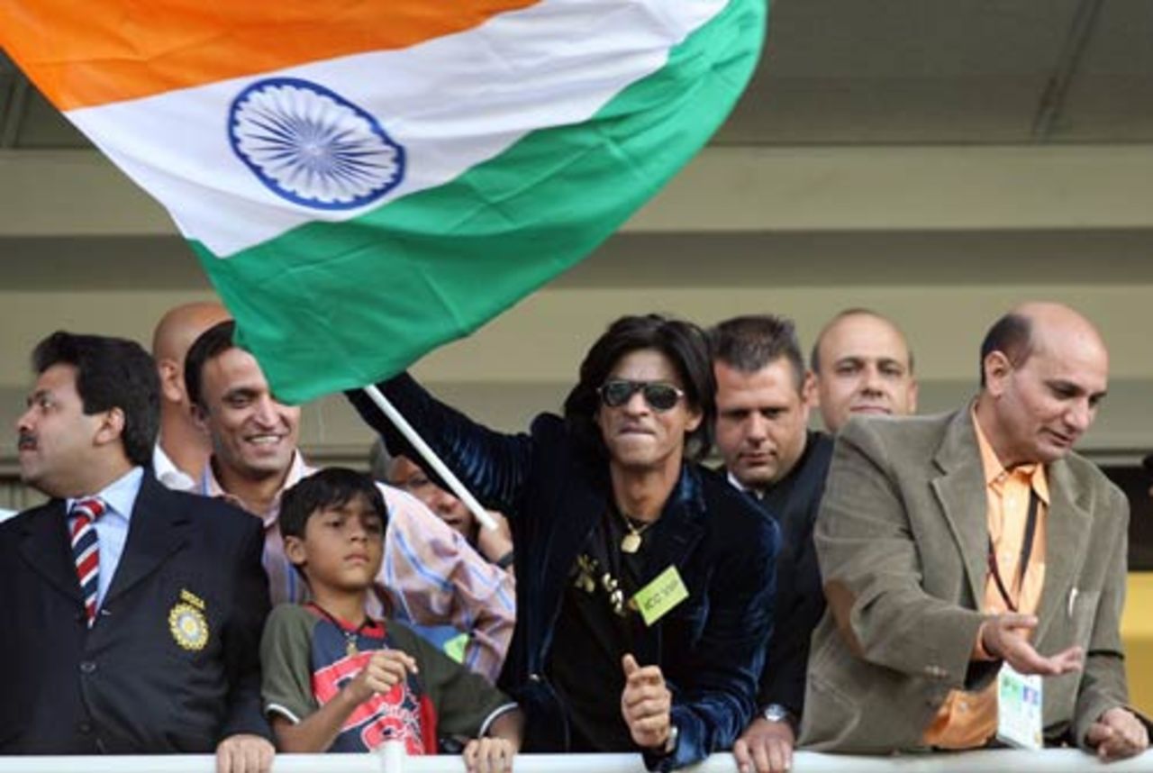 Shah Rukh Khan makes an appearance to cheer the Indian team, India v Pakistan, ICC World Twenty20 final, Johannesburg, September 24, 2007