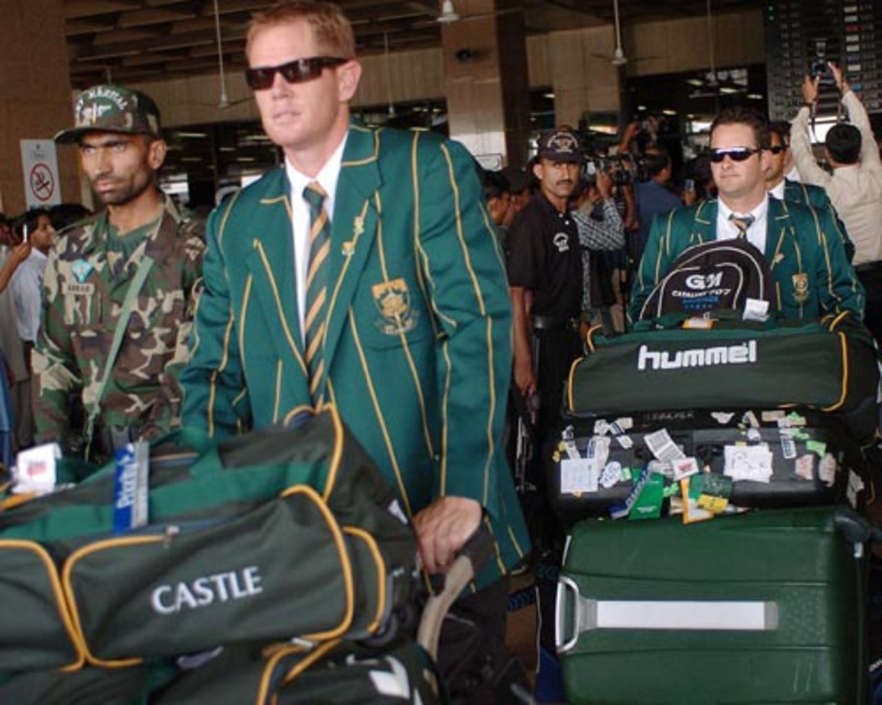 The South African team arrives in Karachi for their two-Test and five-ODI series against Pakistan, September 26, 2007 