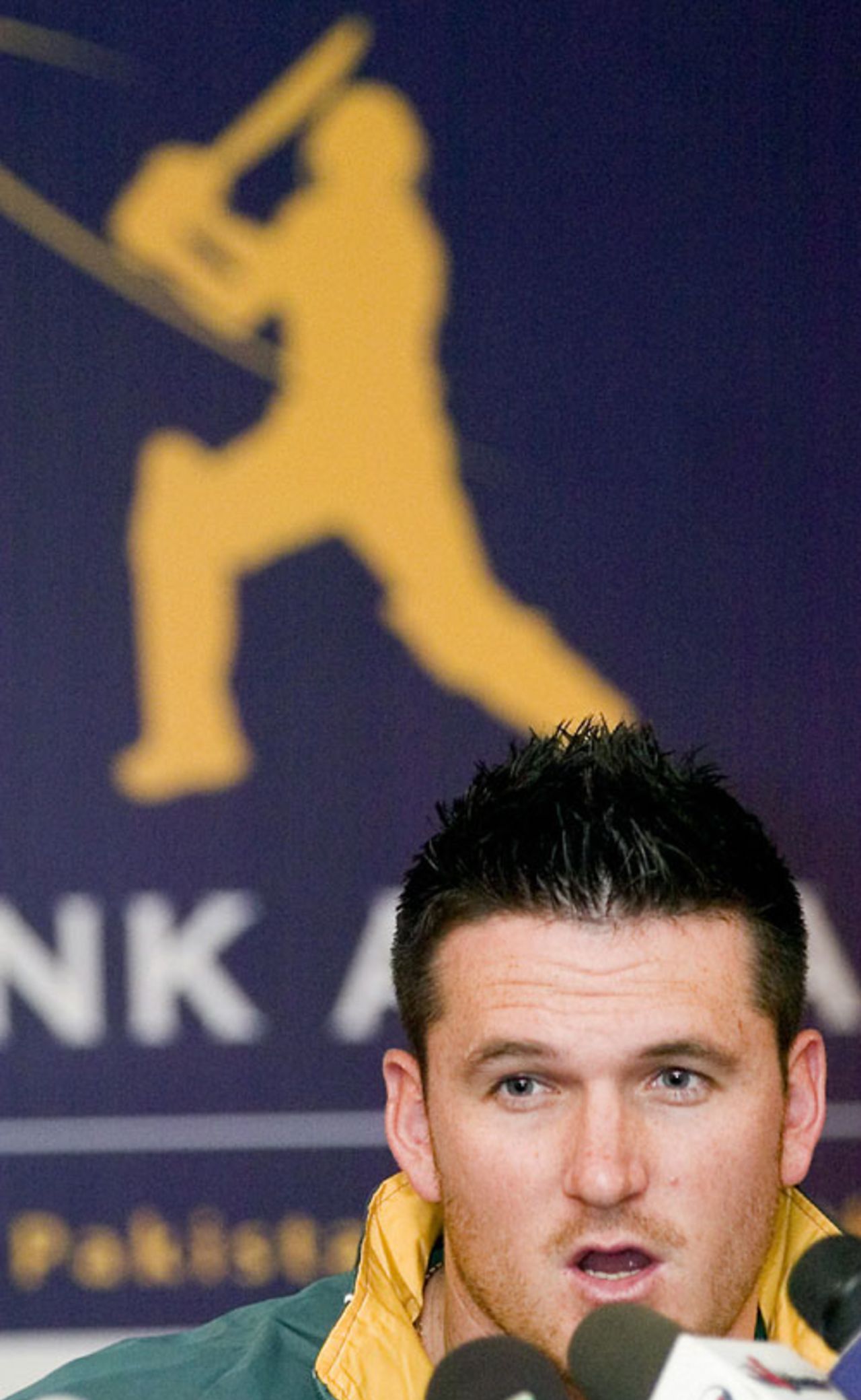 Graeme Smith at a start-of-tour press conference, Karachi, September 26, 2007