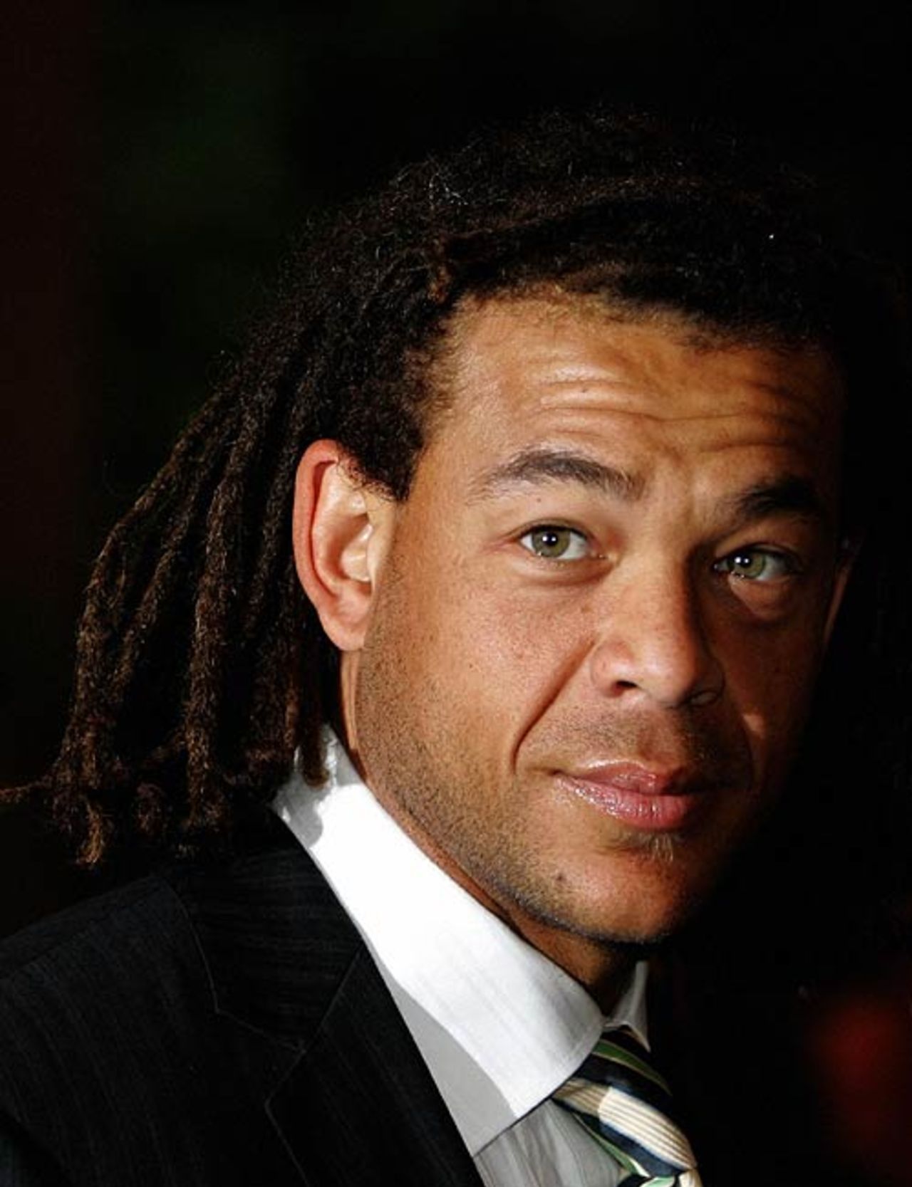 Andrew Symonds arrives at Australia's team hotel, Bangalore, September 26, 2007