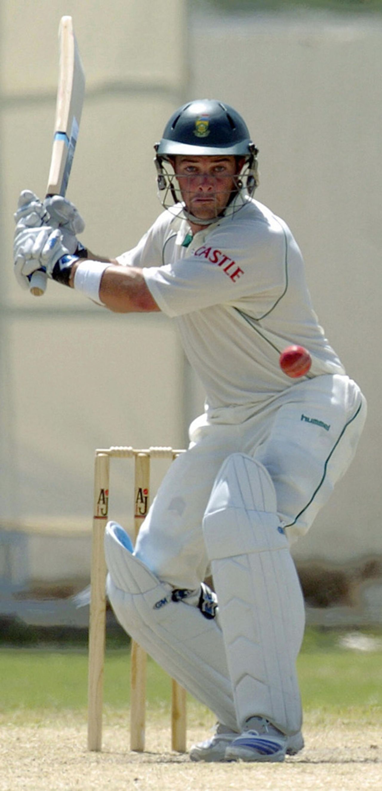 Mark Boucher prepares to pull, Patron's XI v South Africans, Karachi, September 28, 2007