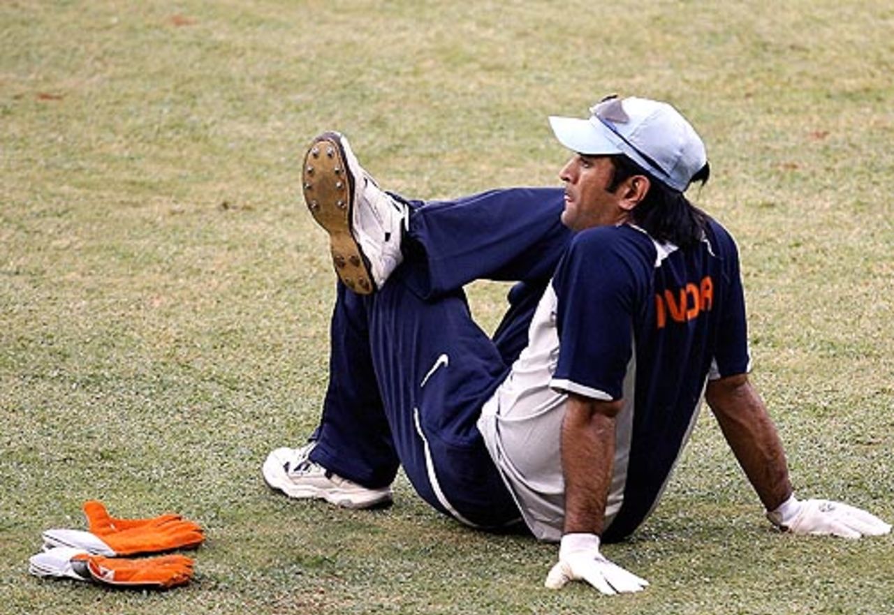 Mahendra Singh Dhoni takes a break during practice, India v Australia ODI series, M Chinnaswamy Stadium, Bangalore, September 28, 2007