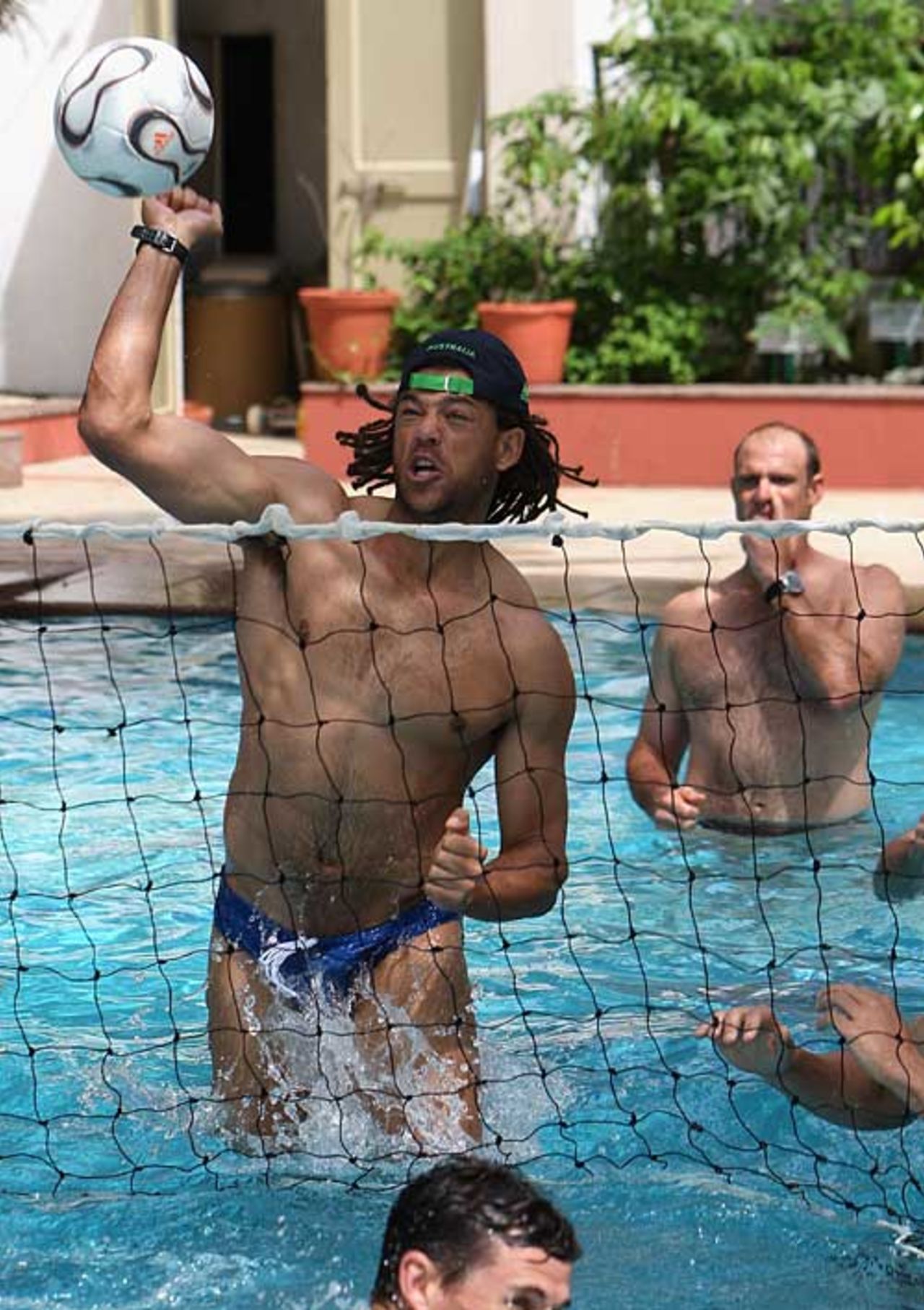 Andrew Symonds shows his other sporting skills, Kochi, October 1, 2007
