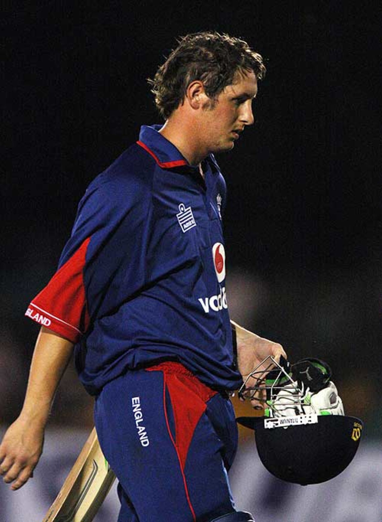 Phil Mustard's debut innings of 27 comes to an end, Sri Lanka v England, 1st ODI, Dambulla, October 1, 2007