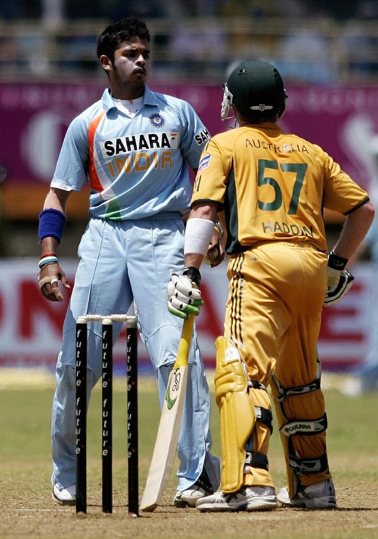 You lookin at me?: Sreesanth and Brad Haddin engaged in a staring contest, India v Australia, 2nd ODI, Kochi, October 2, 2007 