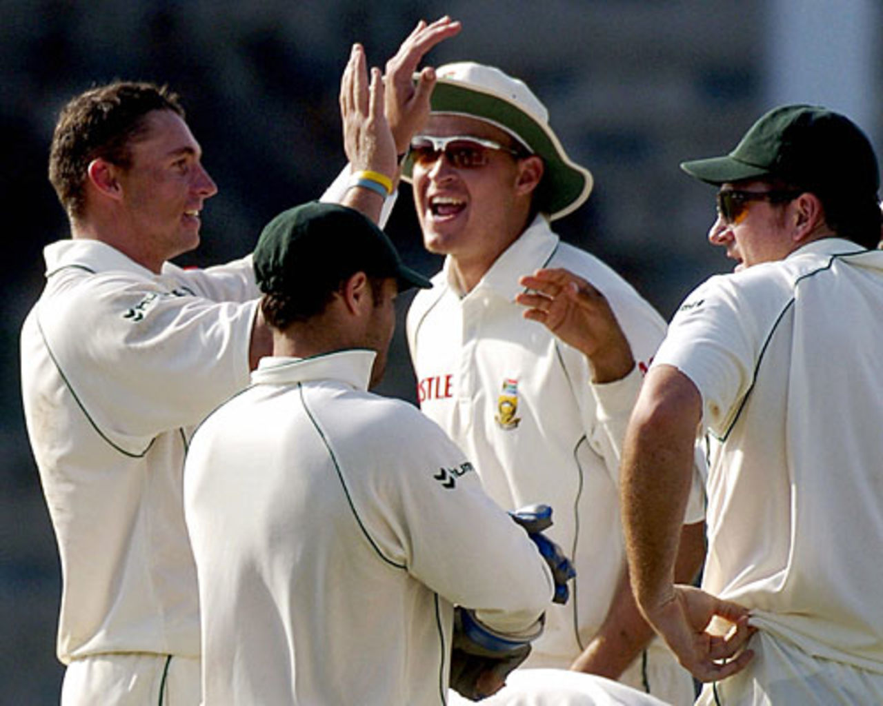 South Africa celebrate the wicket of Younis Khan, Pakistan v South Africa, 1st Test, Karachi, 2nd day, October 2, 2007
