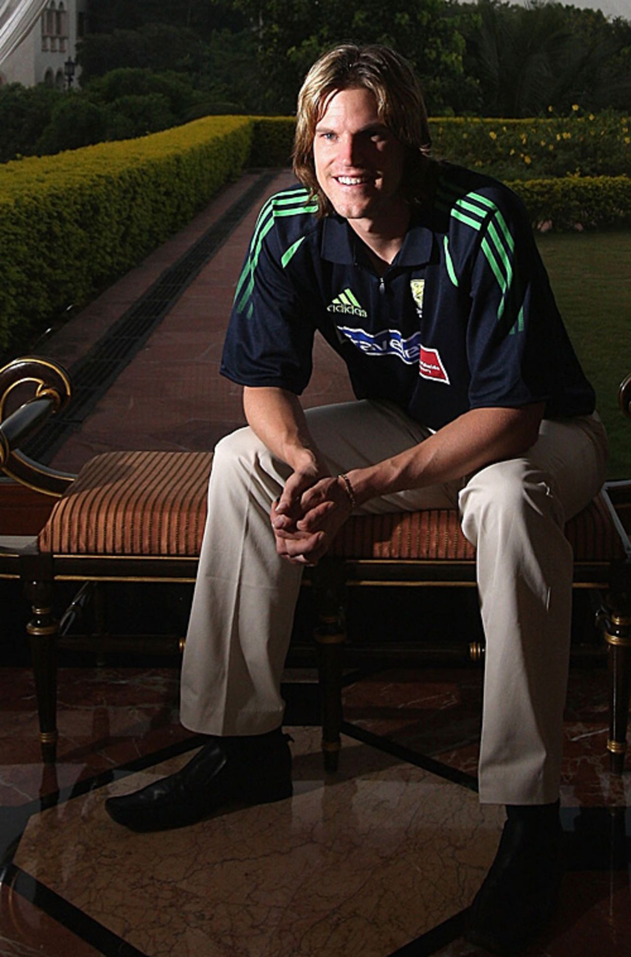 Nathan Bracken poses for the cameras, Taj Krishna Hotel, Hyderabad, October 3, 2007