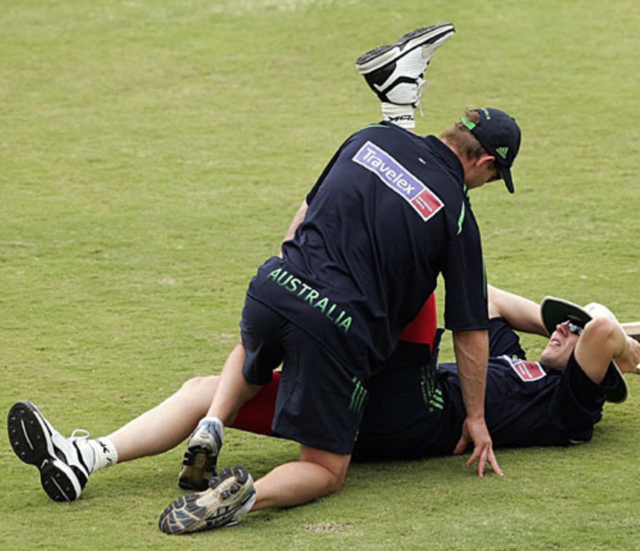 Brett Lee does some stretching exercises, Hyderabad, October 4, 2007
