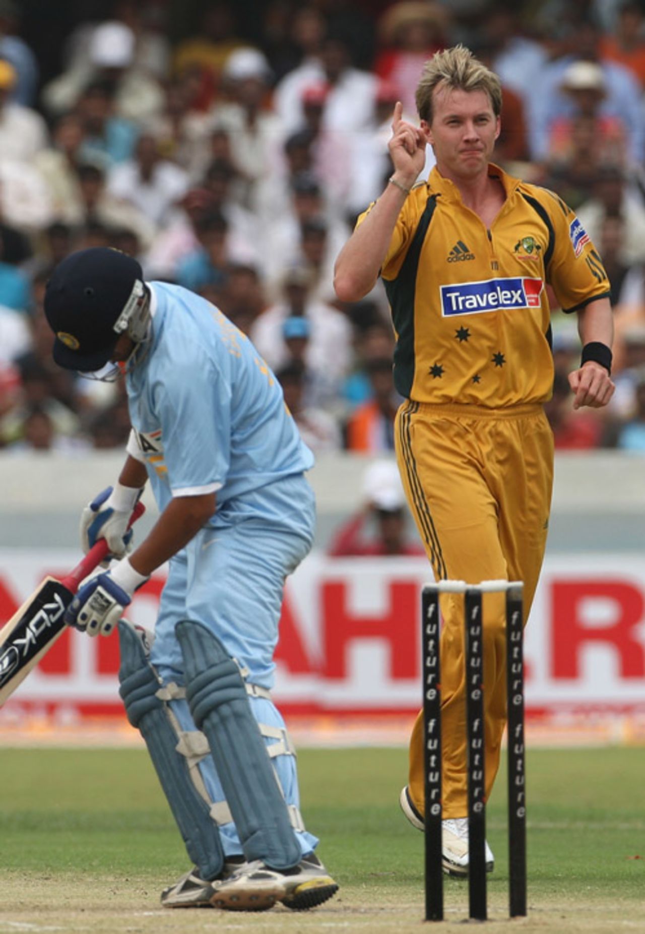 Brett Lee dismisses Gautam Gambhir early in India's chase, India v Australia, 3rd ODI, Hyderabad, October 5, 2007