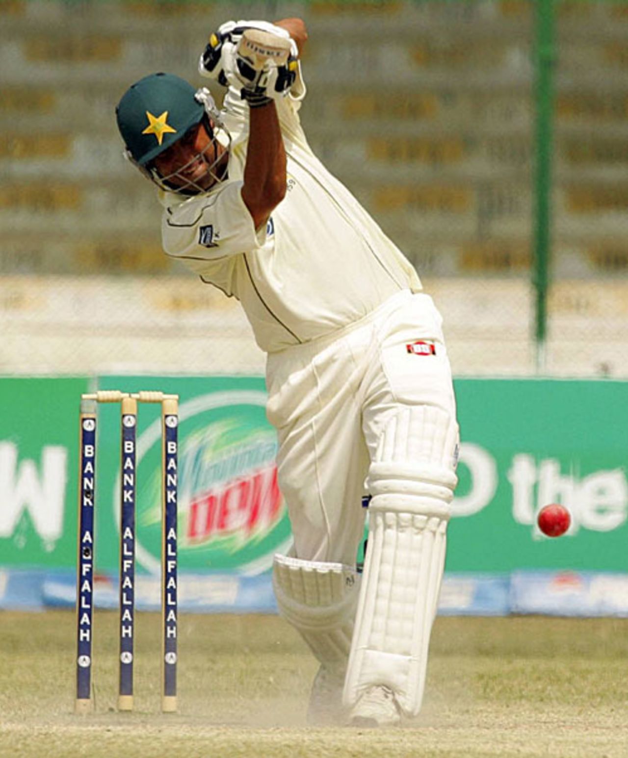 Younis Khan drives the ball straight, Pakistan v South Africa, 1st Test, Karachi, 5th day, October 5, 2007