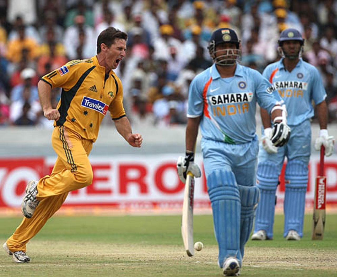 Brad Hogg broke the 95-run partnership between Sachin Tendulkar and Yuvraj Singh, India v Australia, 3rd ODI, Hyderabad, October 5, 2007