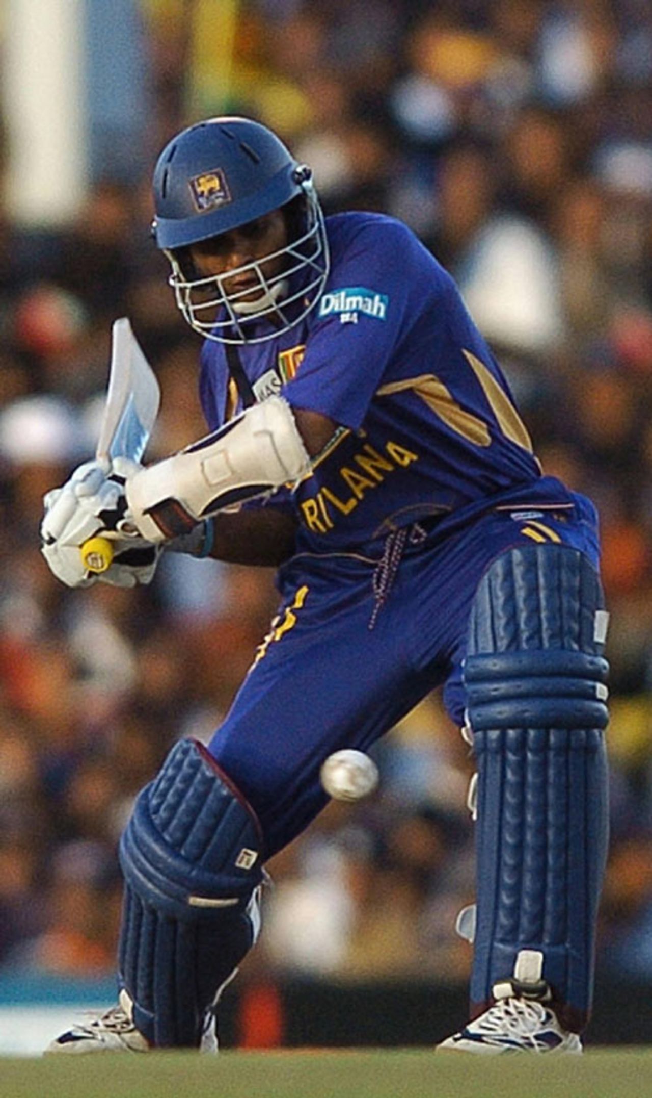 Tillakaratne Dilshan waits to cut, Sri Lanka v England, 3rd ODI, Dambulla, October 7, 2007