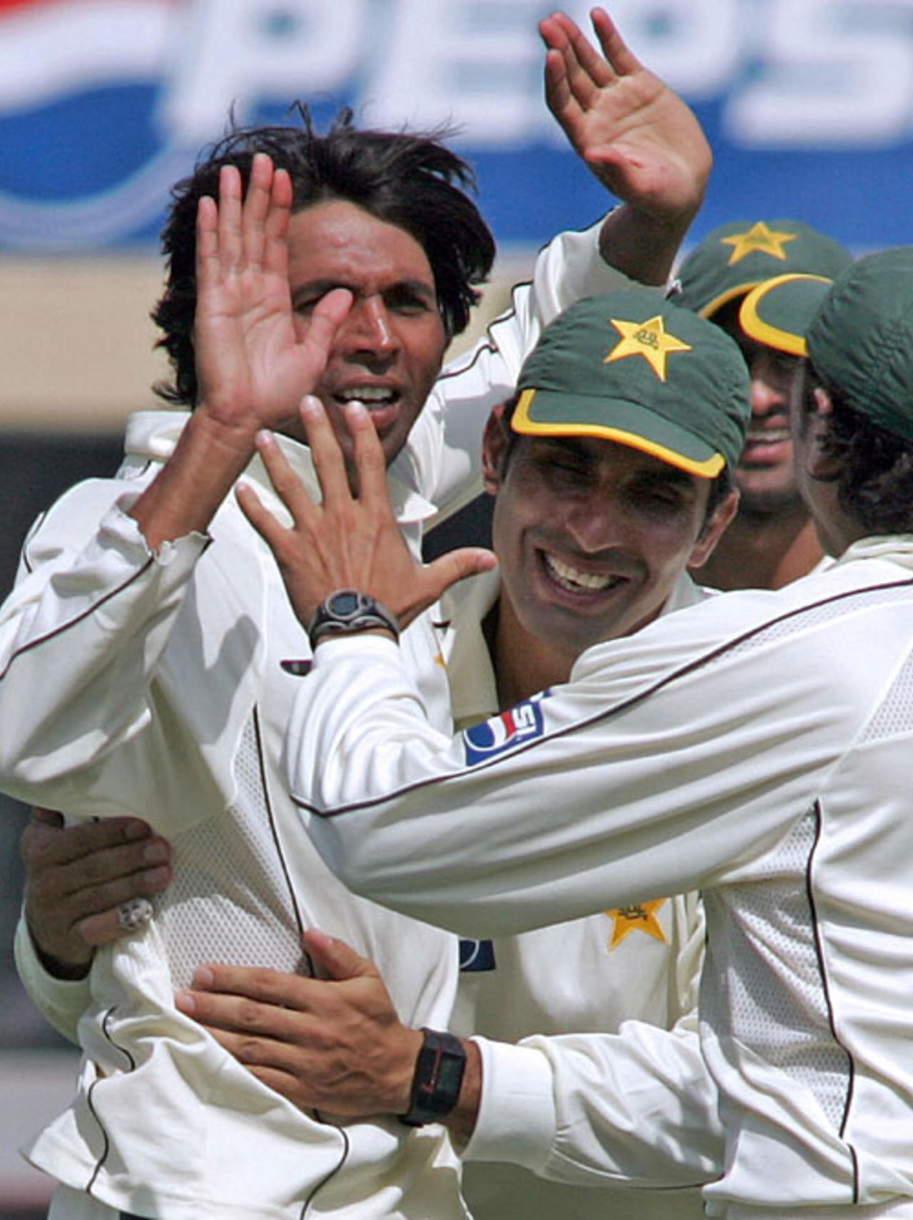 Mohammad Asif bowled Hashim Amla for 10, Pakistan v South Africa, 2nd Test, Lahore, 1st day, October 8, 2007