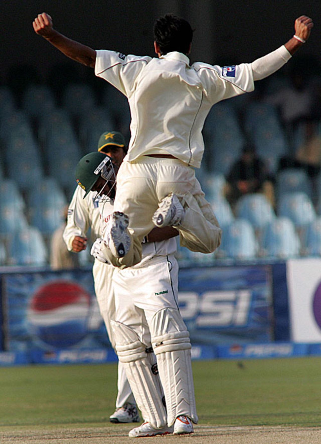 Abdur Rehman jumps with joy after dismissing Ashwell Prince, Pakistan v South Africa, 2nd Test, Lahore, 1st day, October 8, 2007