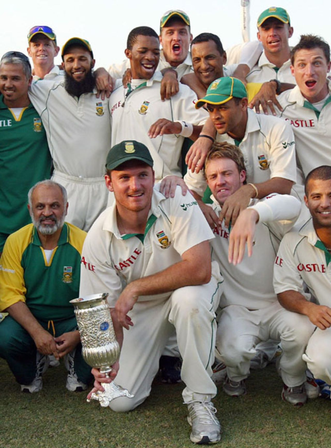 South Africa celebrate their 1-0 Test series victory over Pakistan, Pakistan v South Africa, 2nd Test, Lahore, 5th day, October 12, 2007