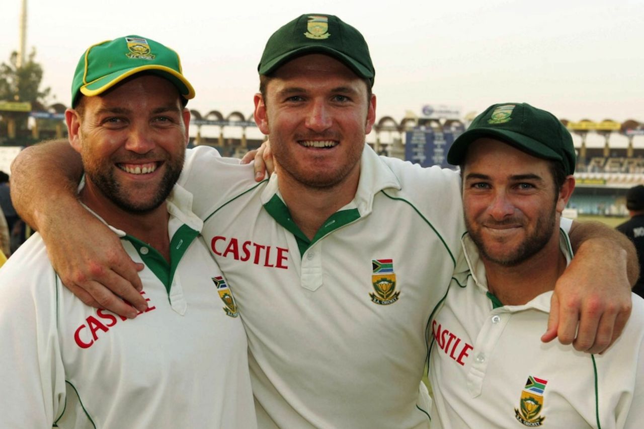 Jacques Kallis, Graeme Smith and Mark Boucher are all smiles after wrapping up the series, Pakistan v South Africa, 2nd Test, Lahore, 5th day, October 12, 2007