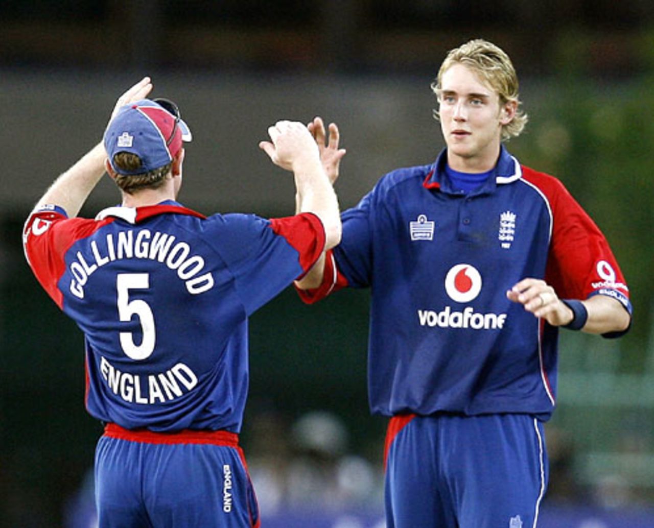 Stuart Broad took three wickets in his third spell, Sri Lanka v England, 5th ODI, Colombo, October 13, 2007