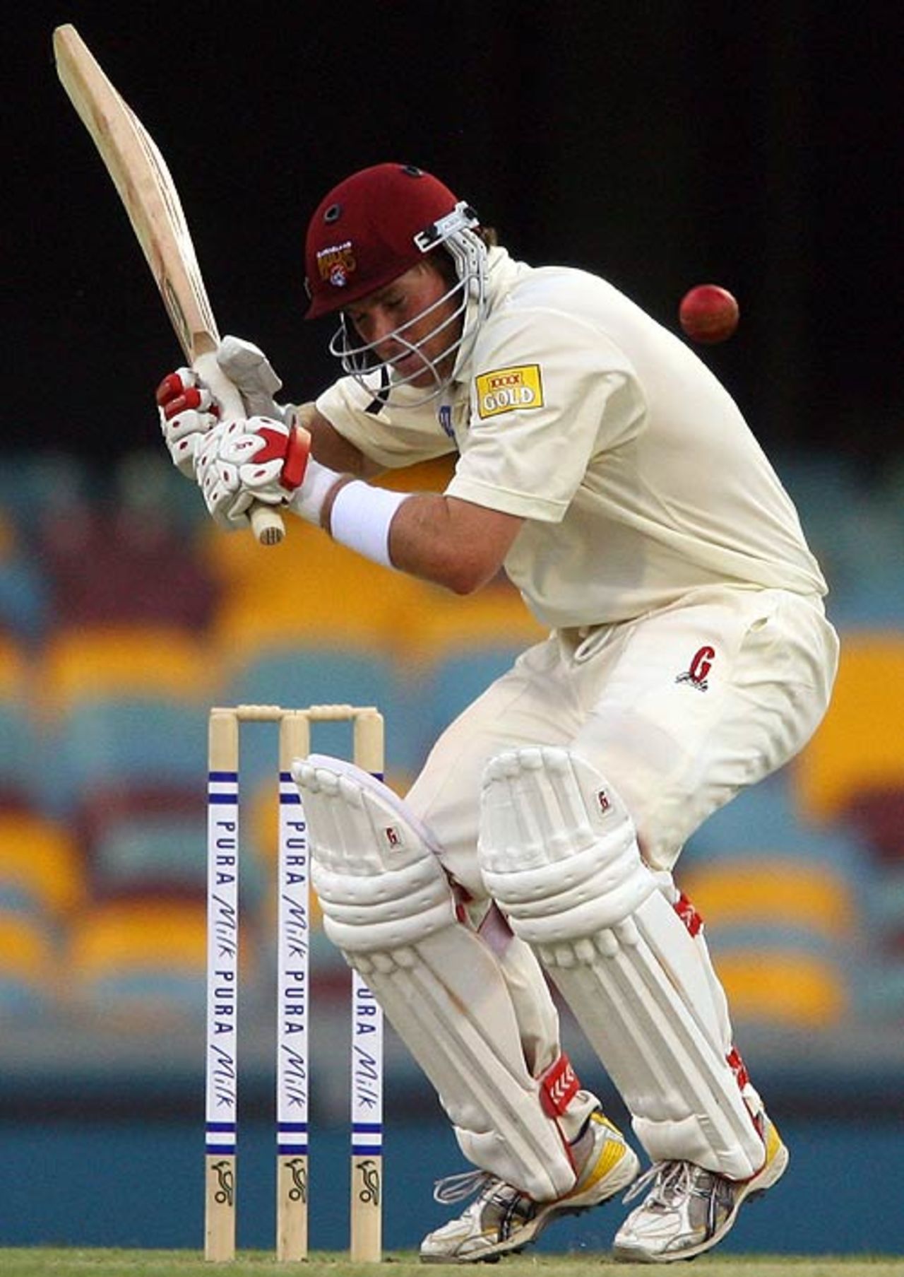 Ryan Broad ducks out of the way, Queensland v Tasmania, Pura Cup, 1st day, Brisbane, October 12, 2007