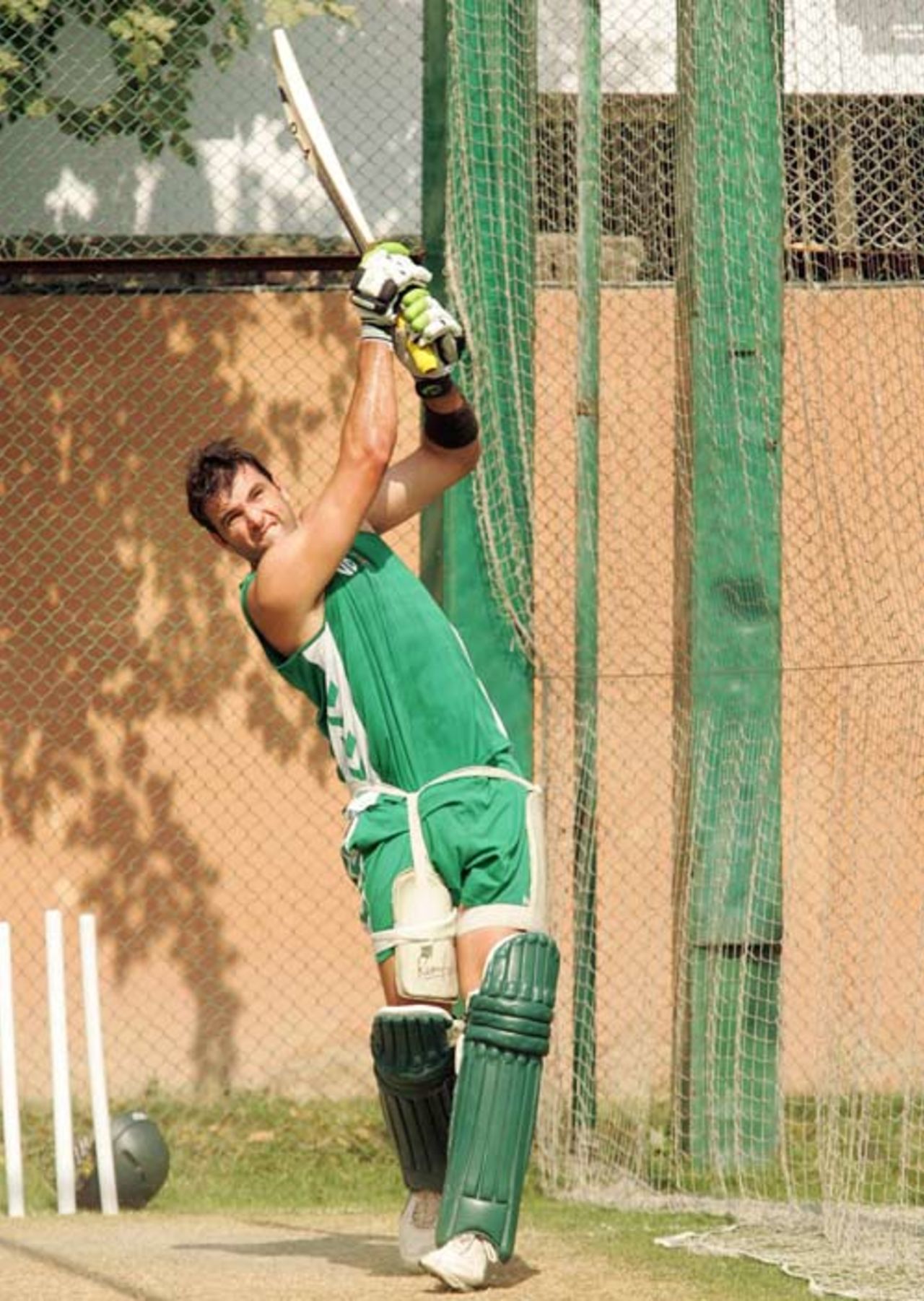 Justin Kemp lofts the ball during practice, Lahore, October 15, 2007 
