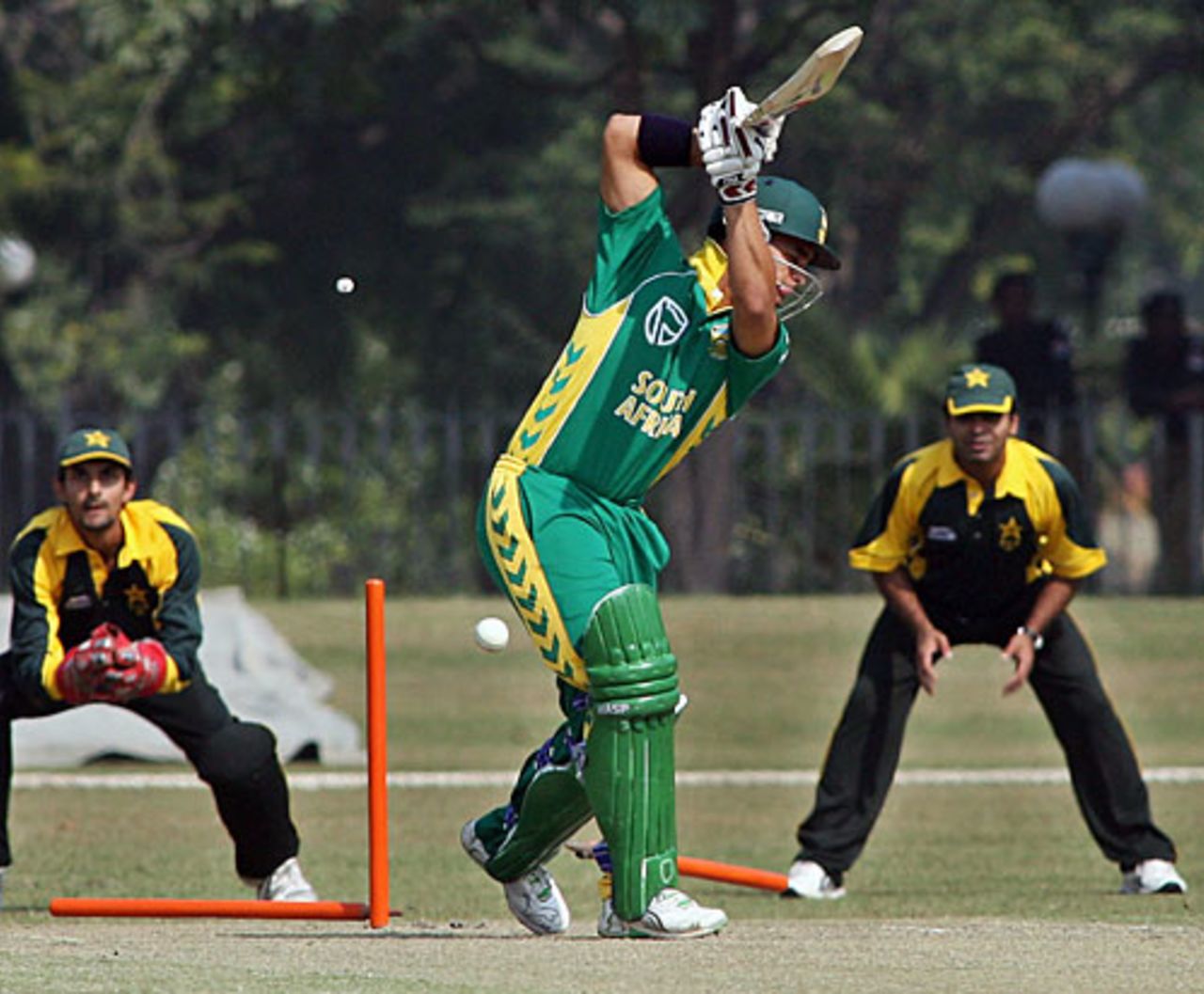 Jean-Paul Duminy is bowled, South Africans v PCB XI, warm-up match, Bagh-e-Jinnah Stadium, October 16, 2007