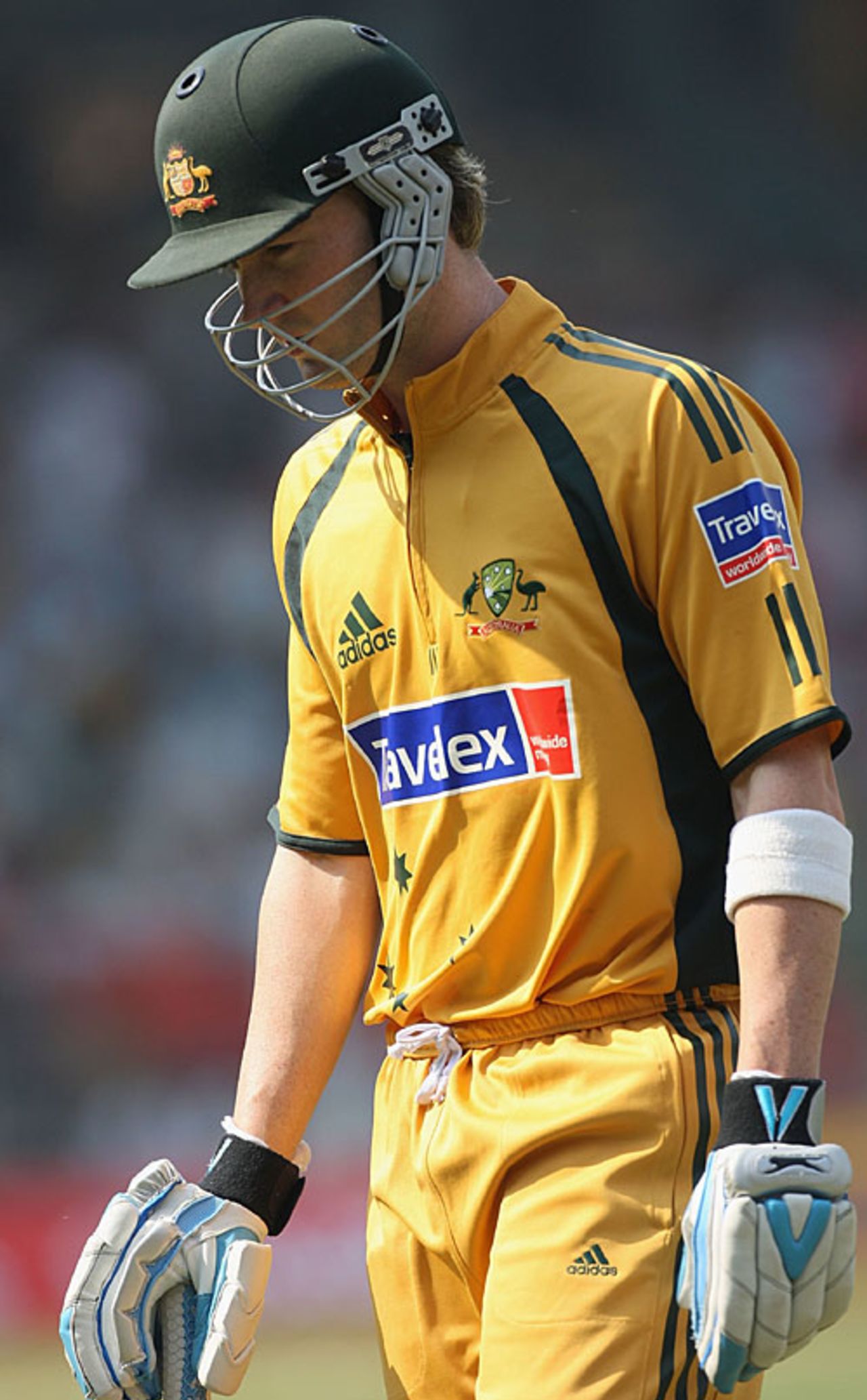 Michael Clarke walks back after being dismissed off the first ball, India v Australia, 7th ODI, Mumbai, October 17, 2007