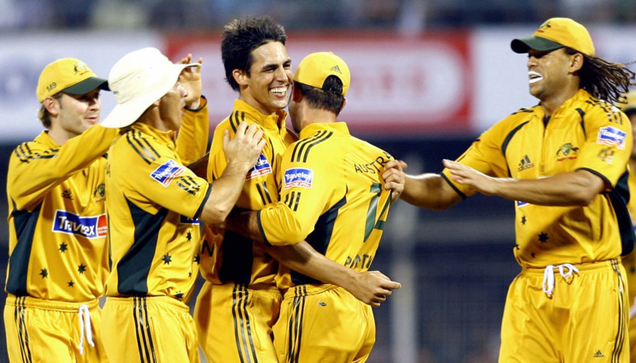 Mitchell Johnson is congratulated after he dismissed Dinesh Karthik, India v Australia, 7th ODI, Mumbai, October 17, 2007