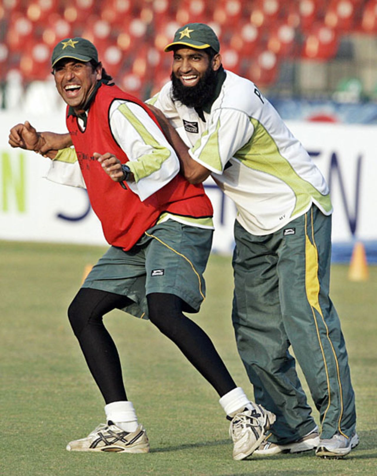Younis Khan and Mohammad Yousuf take part in a practice session, Lahore, October 17, 2007