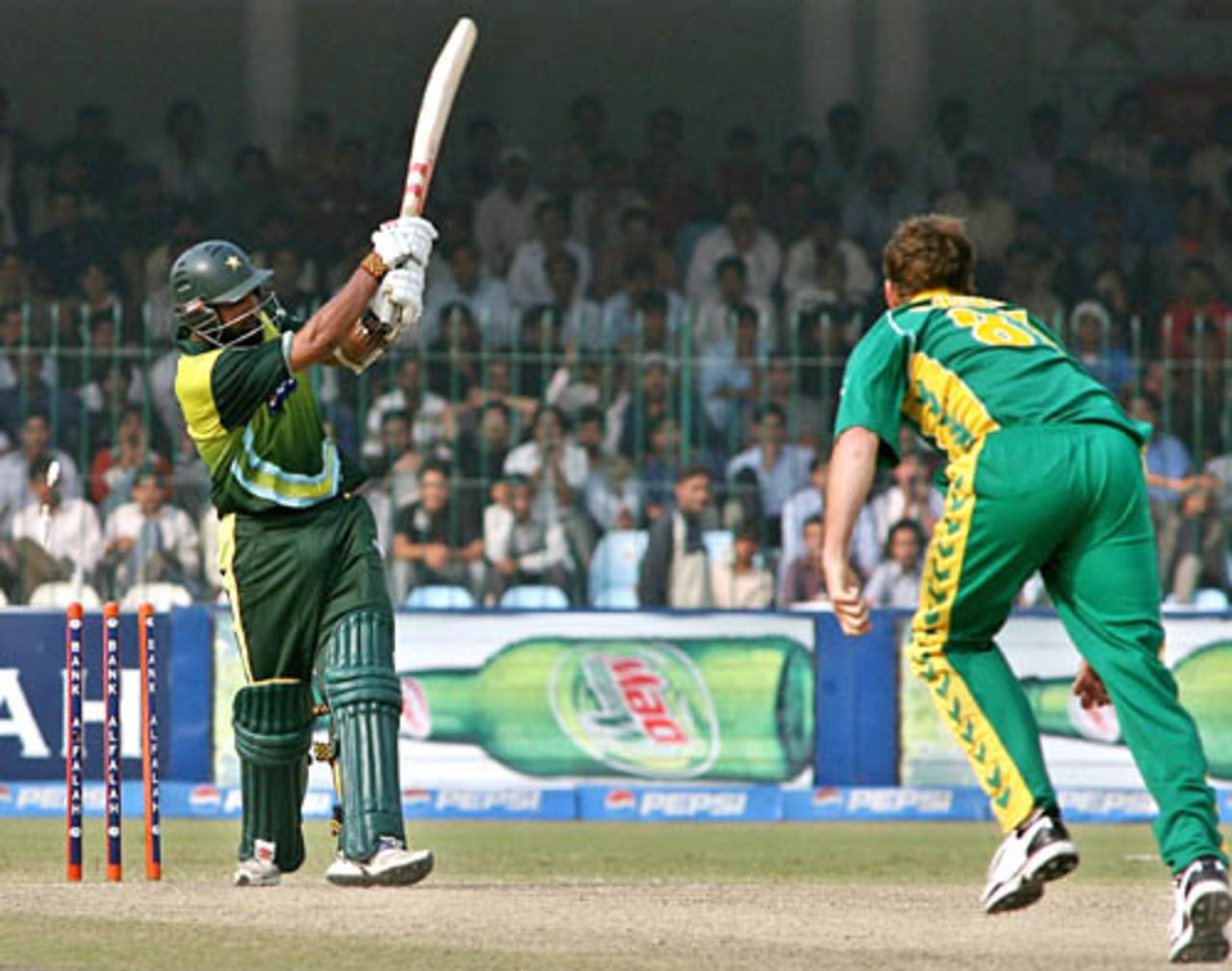 Mohammad Yousuf scored 117 off 143 deliveries, Pakistan v South Africa, 2nd ODI, Lahore, October 20, 2007