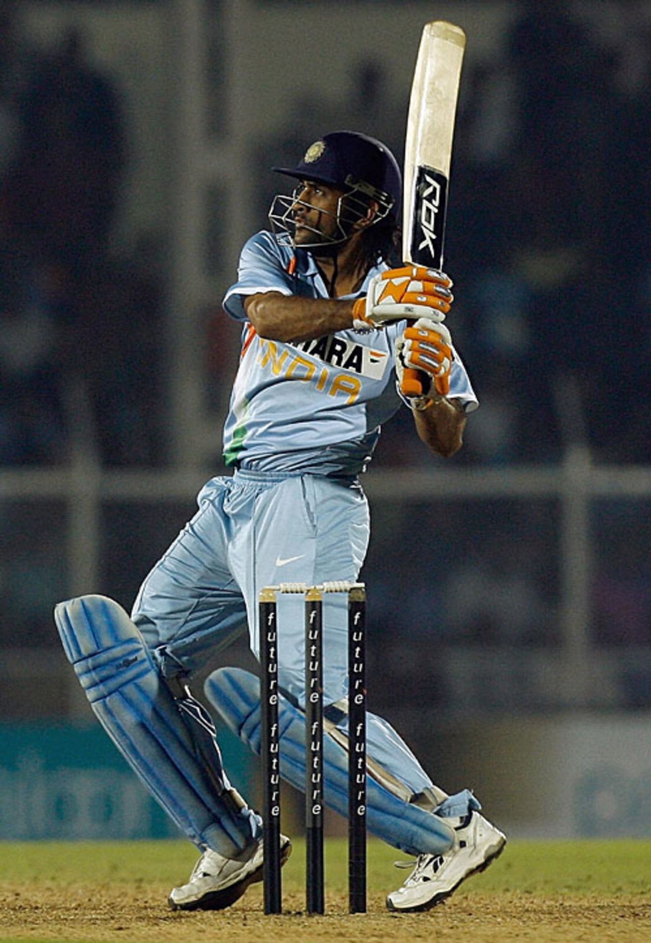 Mahendra Singh Dhoni finished the match with a six, India v Australia, Twenty20 international, Mumbai, October 20, 2007
