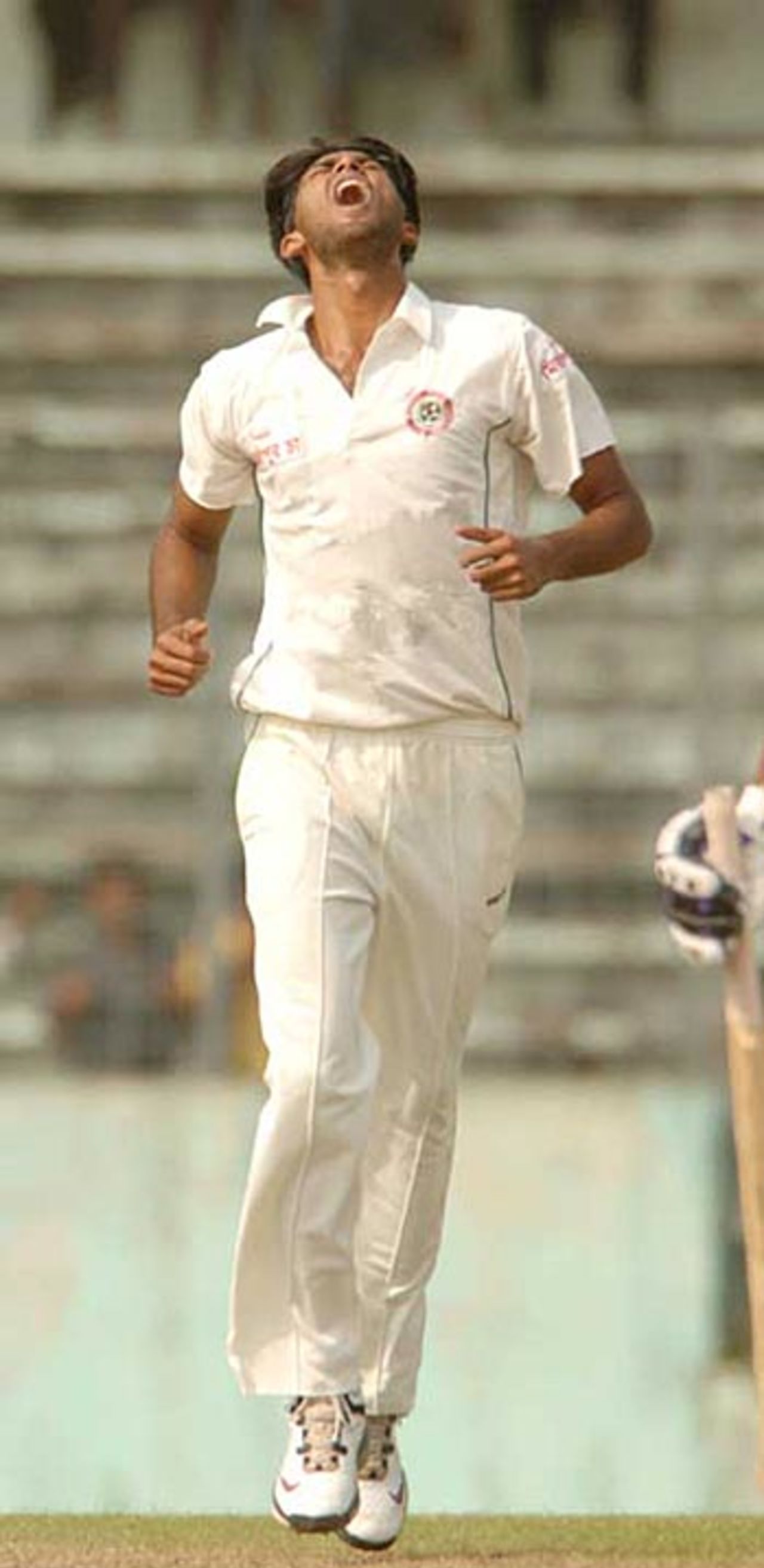 Shahadat Hossain rues a near miss, October 21, 2007
