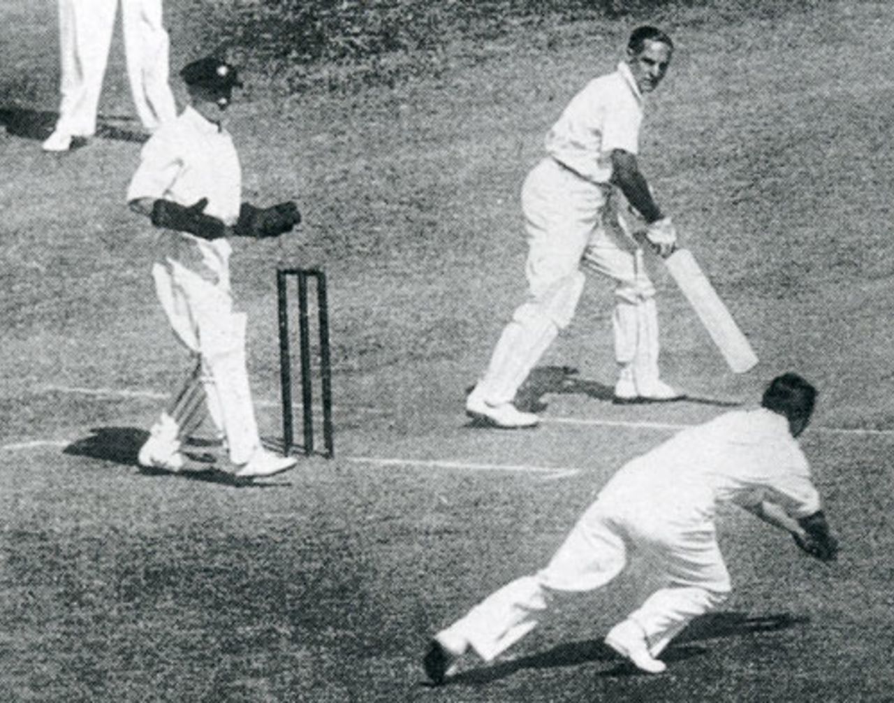 Vic Richardson just fails to catch Herbert Sutcliffe, England v Australia, 2nd Test, Melbourne, December 31, 1932