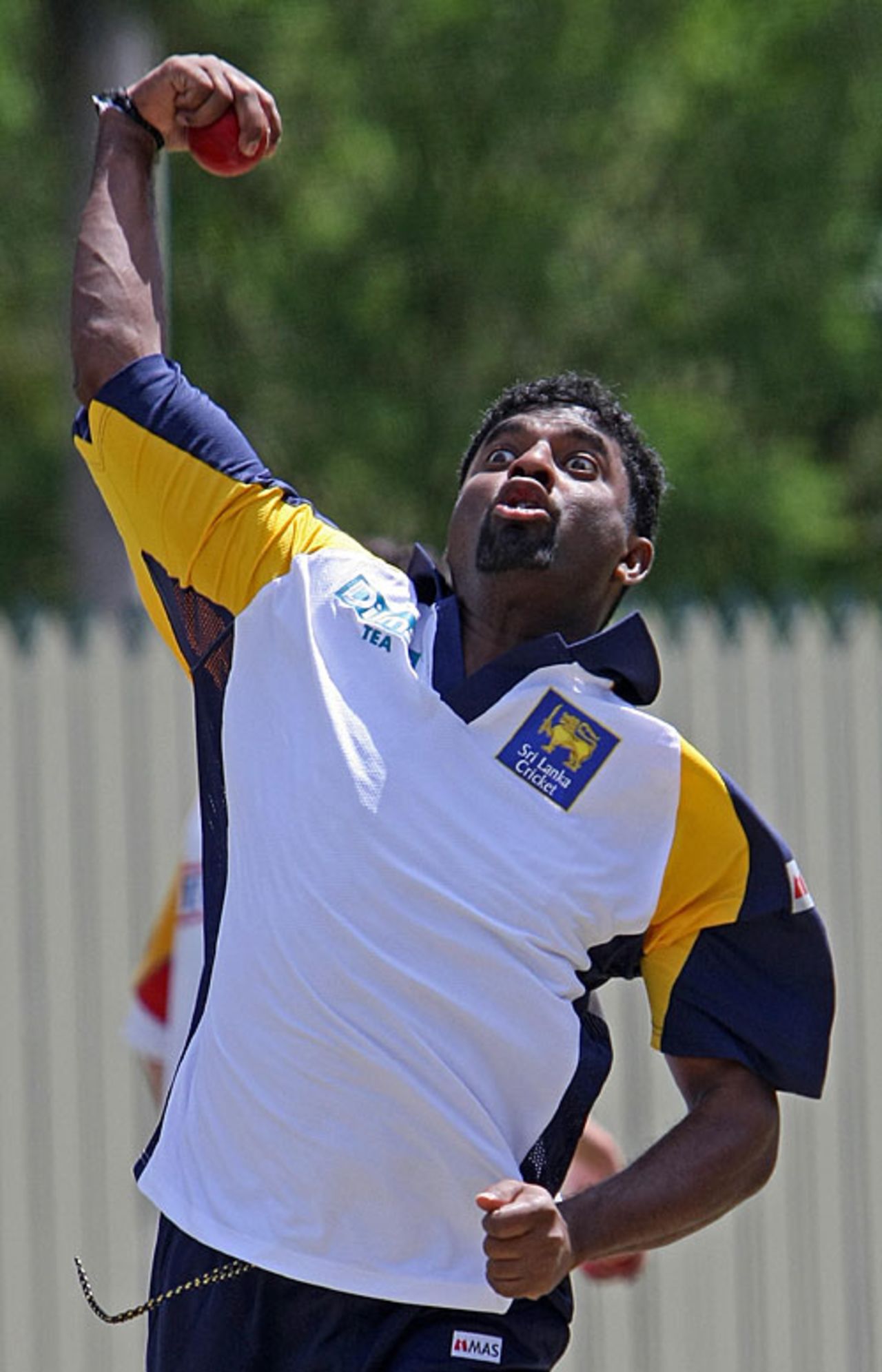 Muttiah Muralitharan practises at the Adelaide Oval ahead of a warm-up match against a Chairman's XI, Adelaide, October 25, 2007