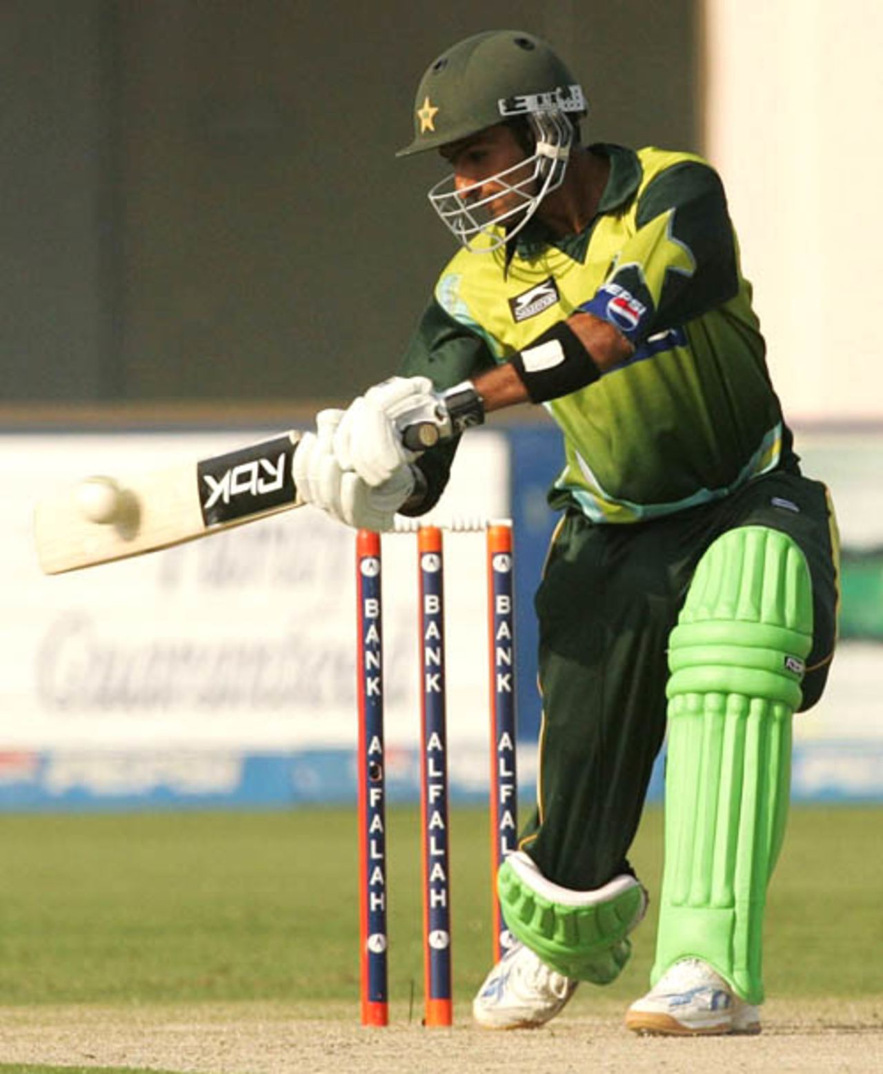 Shoaib Malik attempts to steer one through the off side, Pakistan v South Africa, 4th ODI, Multan, October 26, 2007