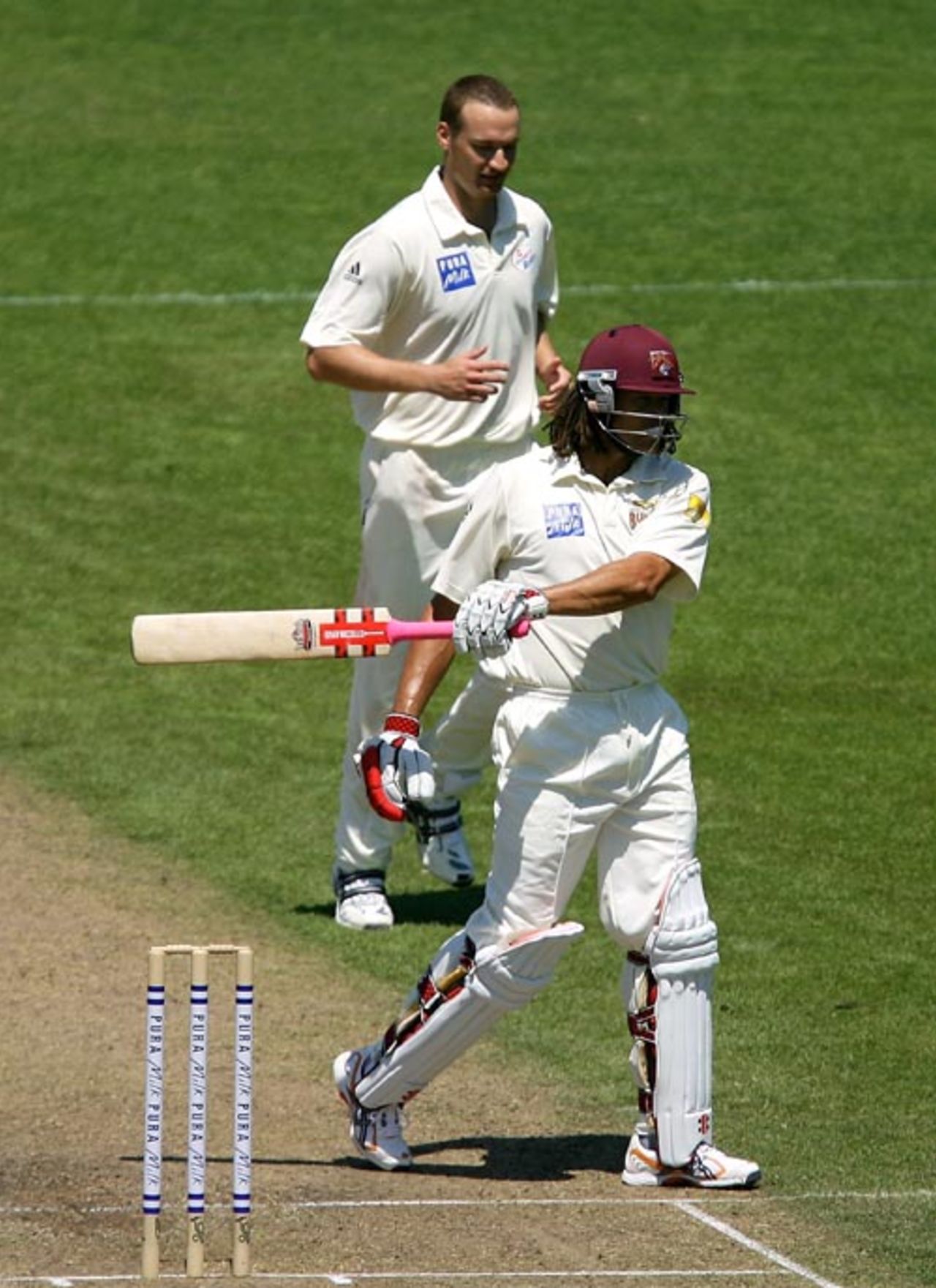 Andrew Symonds walks back to the pavilion after being dismissed by Stuart Clark, New South Wales v Queensland, Pura Cup, Sydney, 2nd day, October 27, 2007